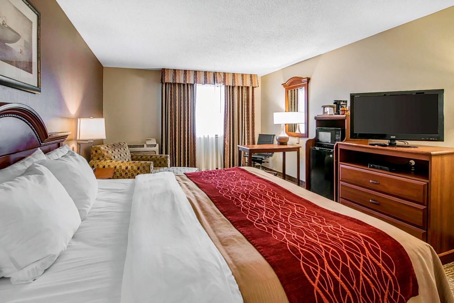 Comfort Inn City of Natural Lakes