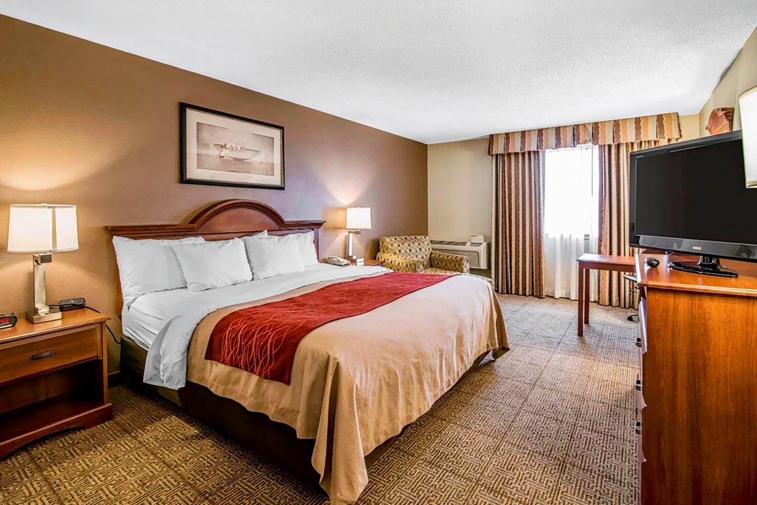 Comfort Inn City of Natural Lakes