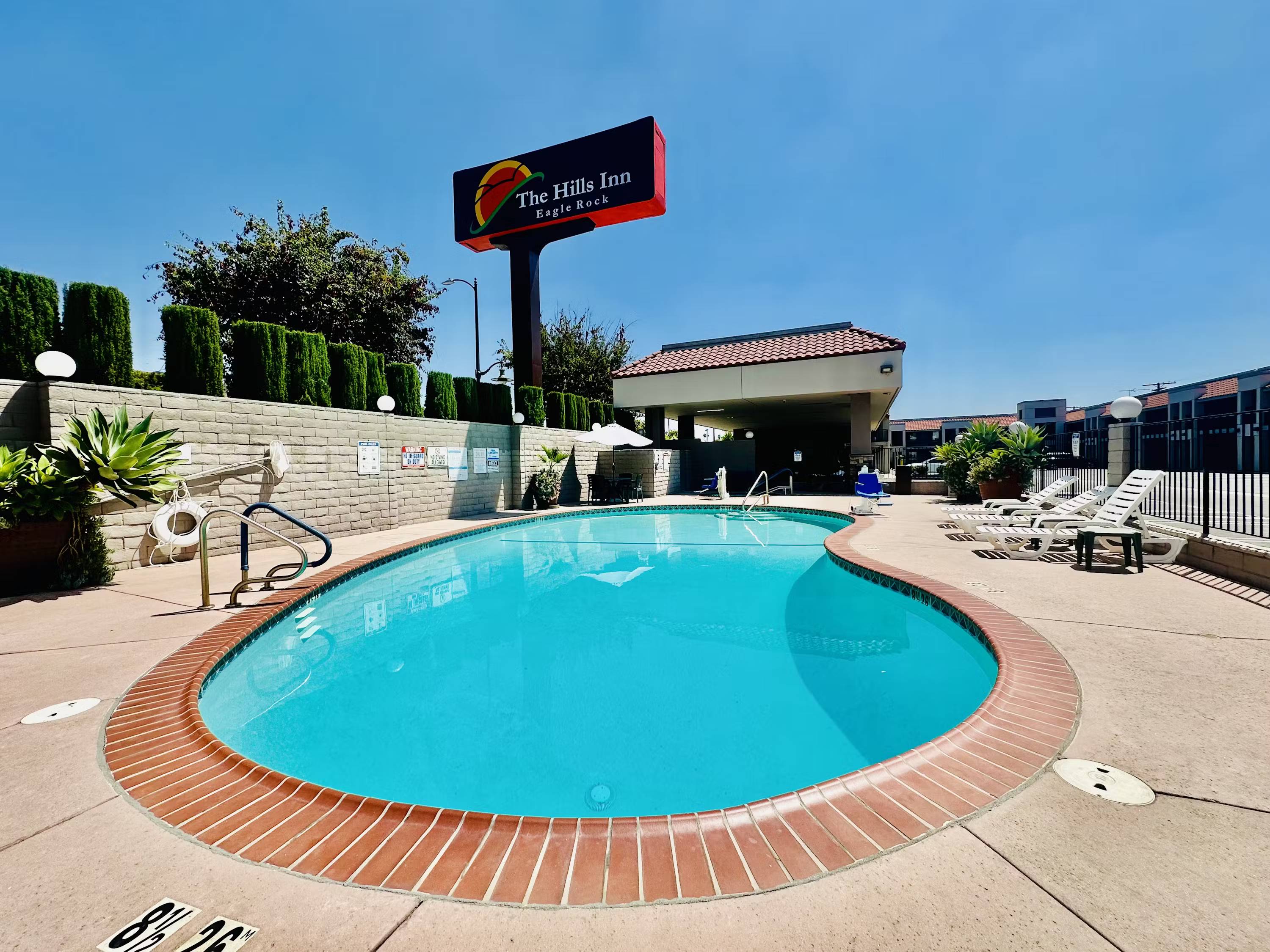 The Hills Inn Eagle Rock - Near Old Town Pasadena