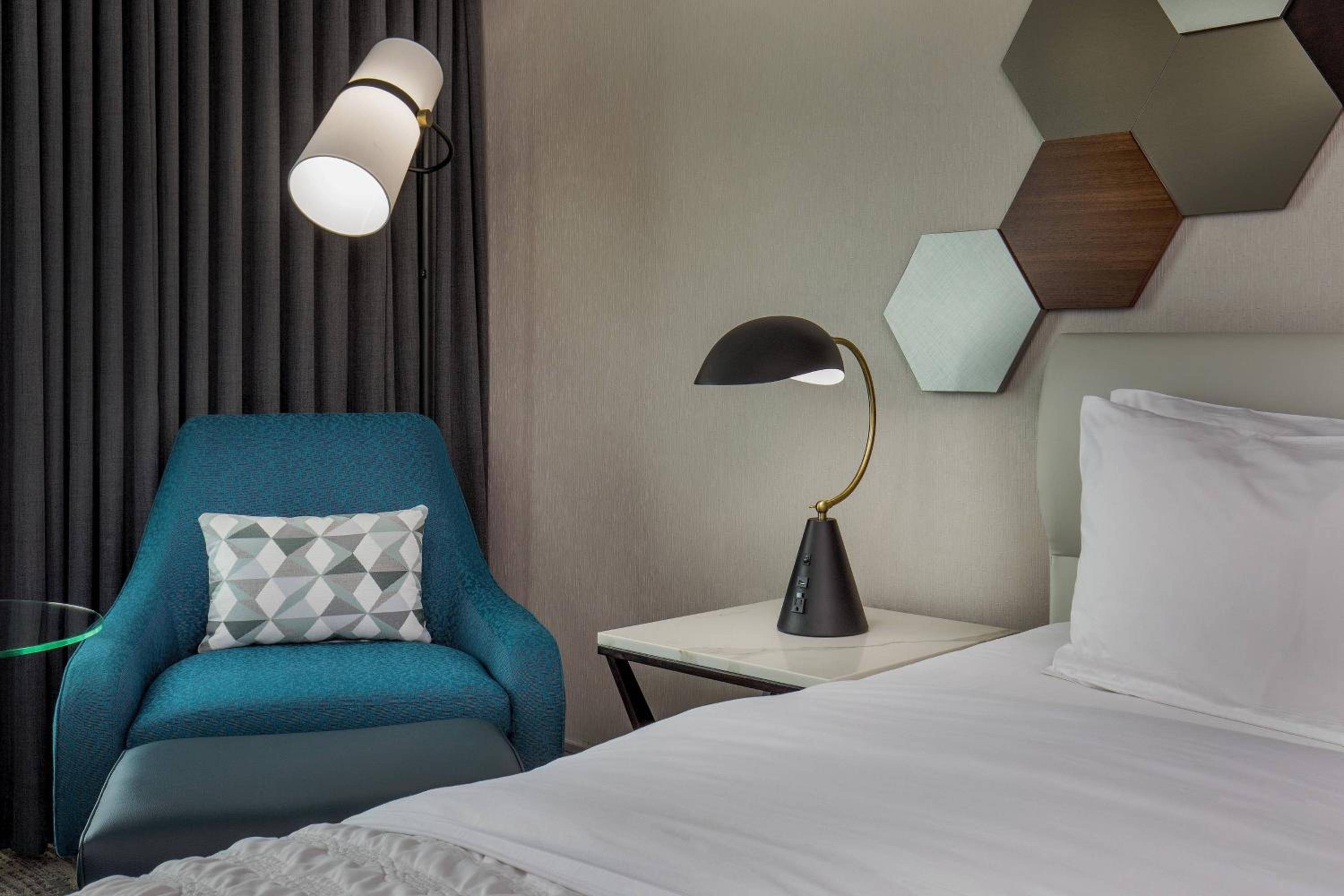 Le Meridien Boston Cambridge