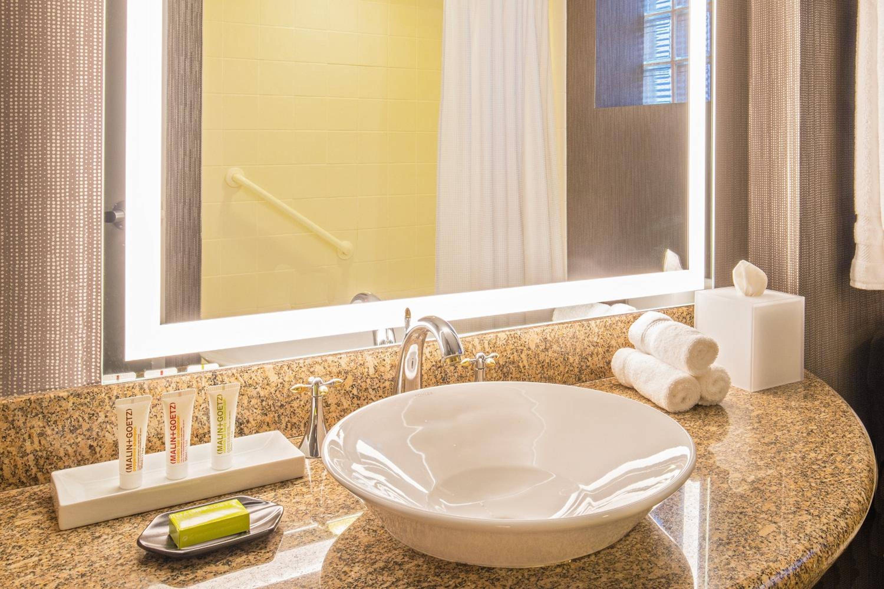 Le Meridien Boston Cambridge