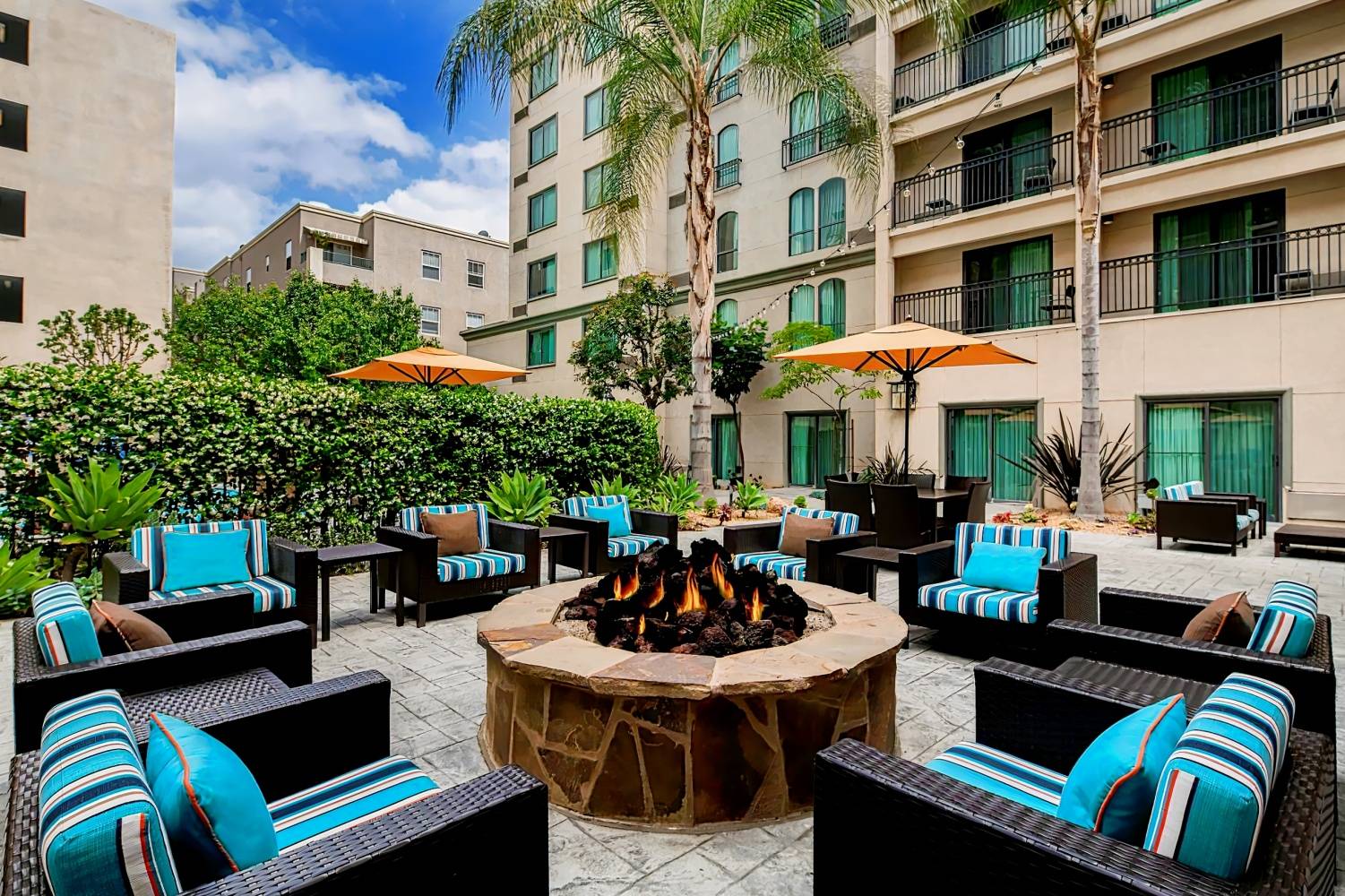 Courtyard Los Angeles Pasadena Old Town