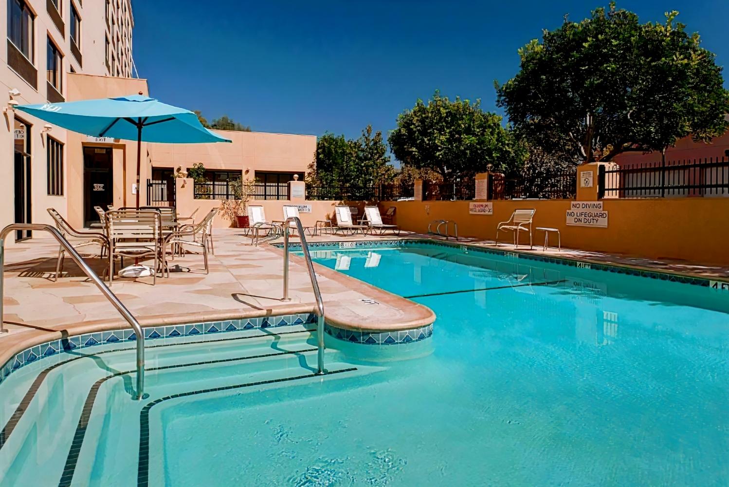 Courtyard Cypress Anaheim Orange County