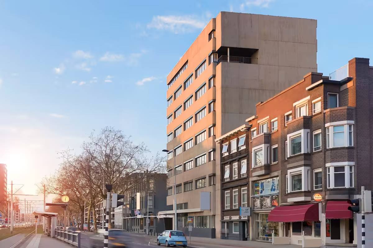 Rotterdam Teleport Hotel