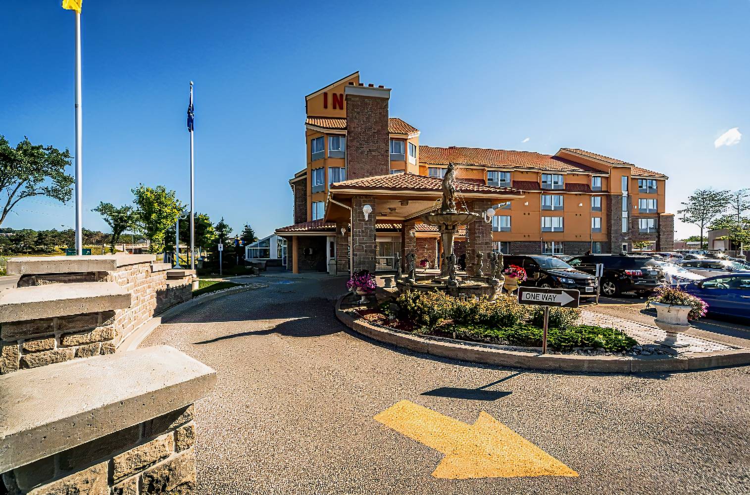 Monte Carlo Inn Barrie Suites