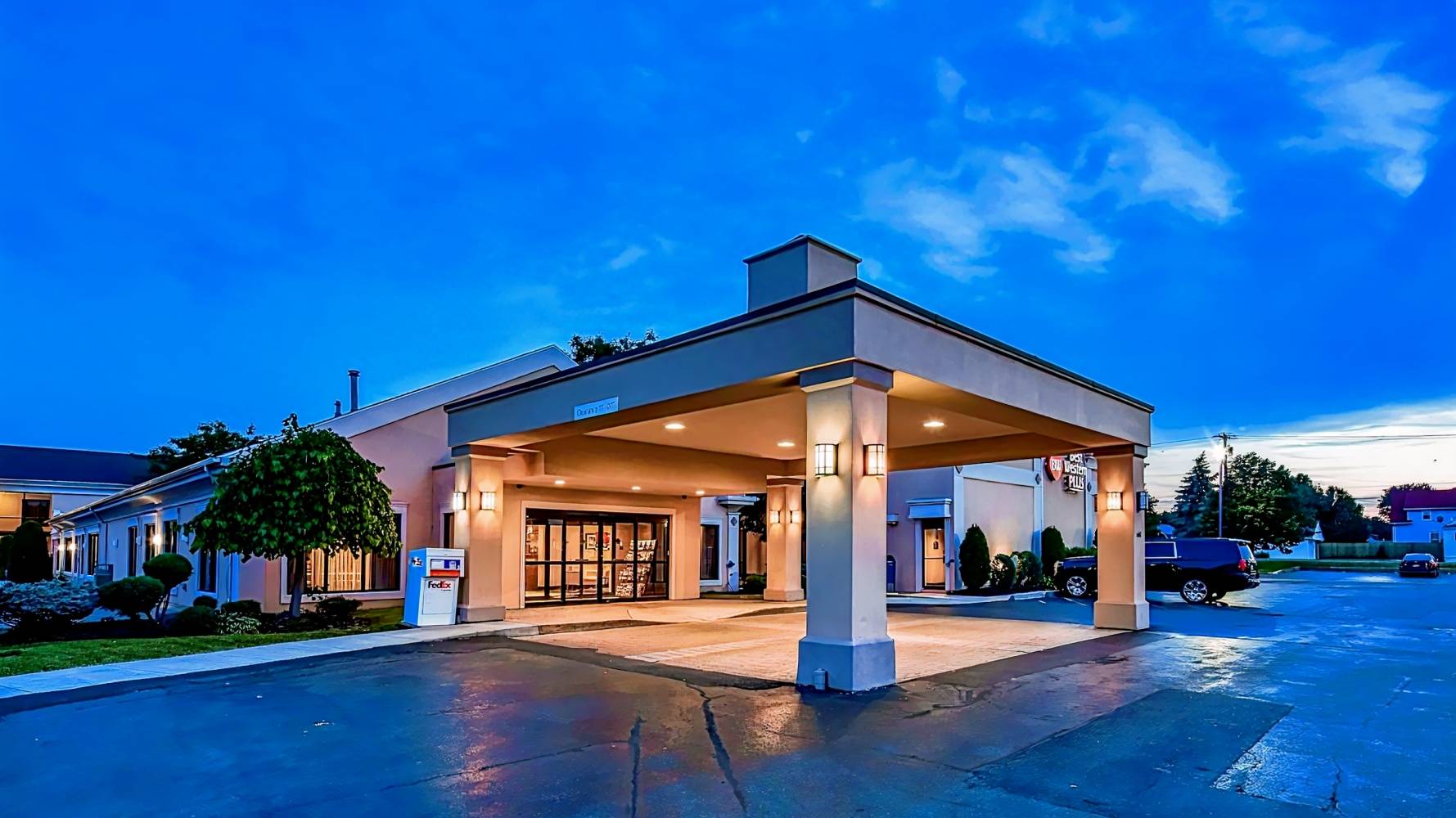 Best Western Plus Galleria Inn & Suites