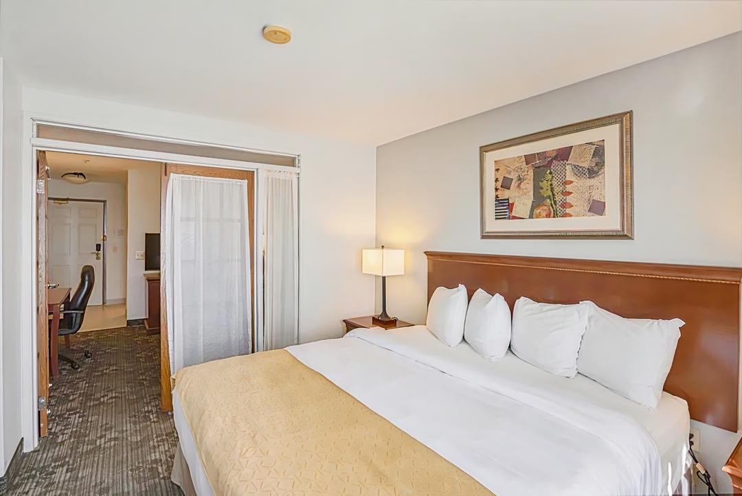 Country Inn & Suites by Radisson, Lewisville