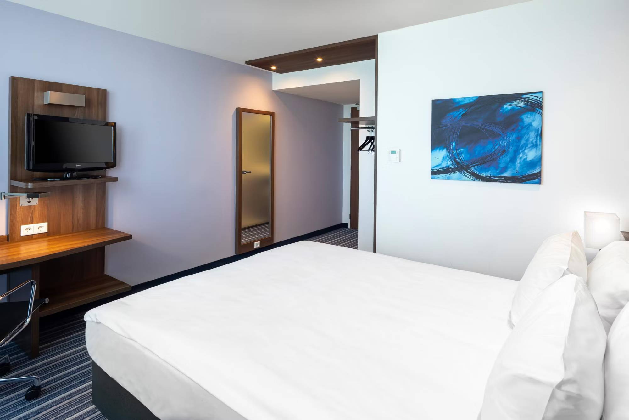 Holiday Inn Express Amsterdam - Schiphol, an IHG Hotel