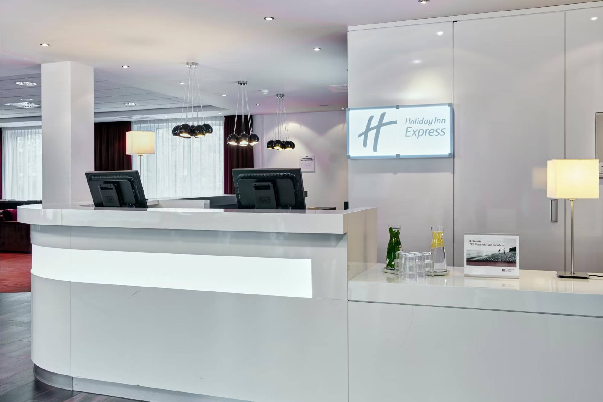 Holiday Inn Express Amsterdam - Schiphol, an IHG Hotel