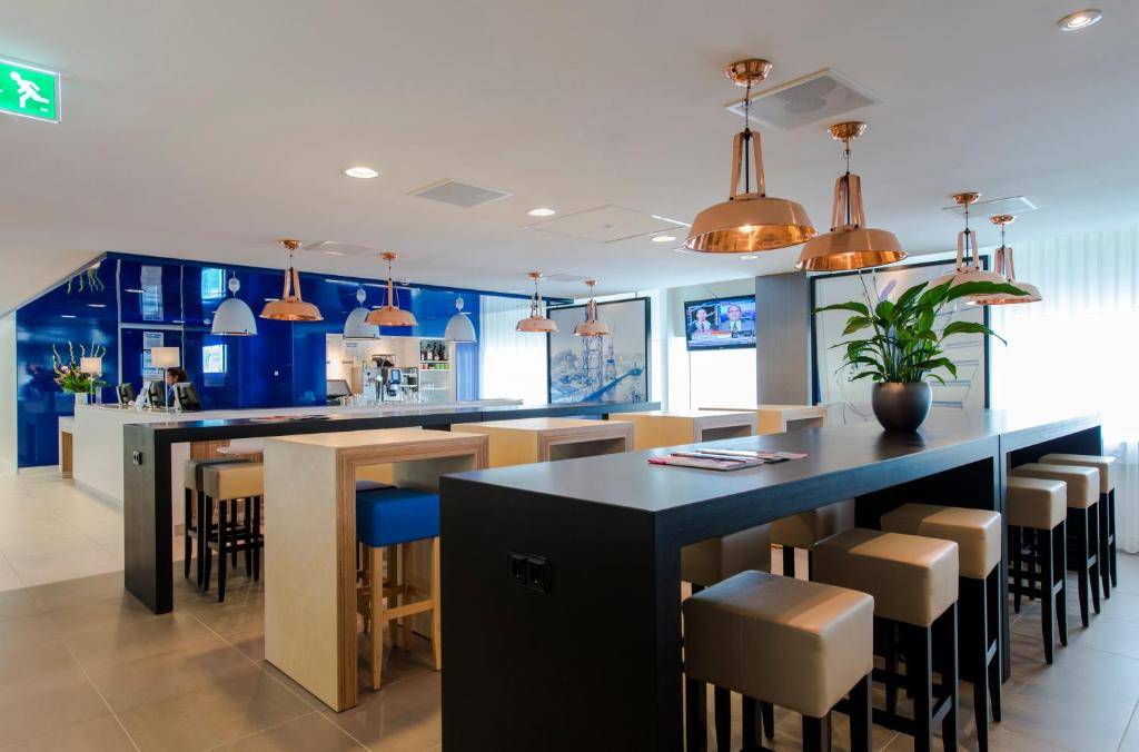 Holiday Inn Express Rotterdam - Central Station, an IHG Hotel