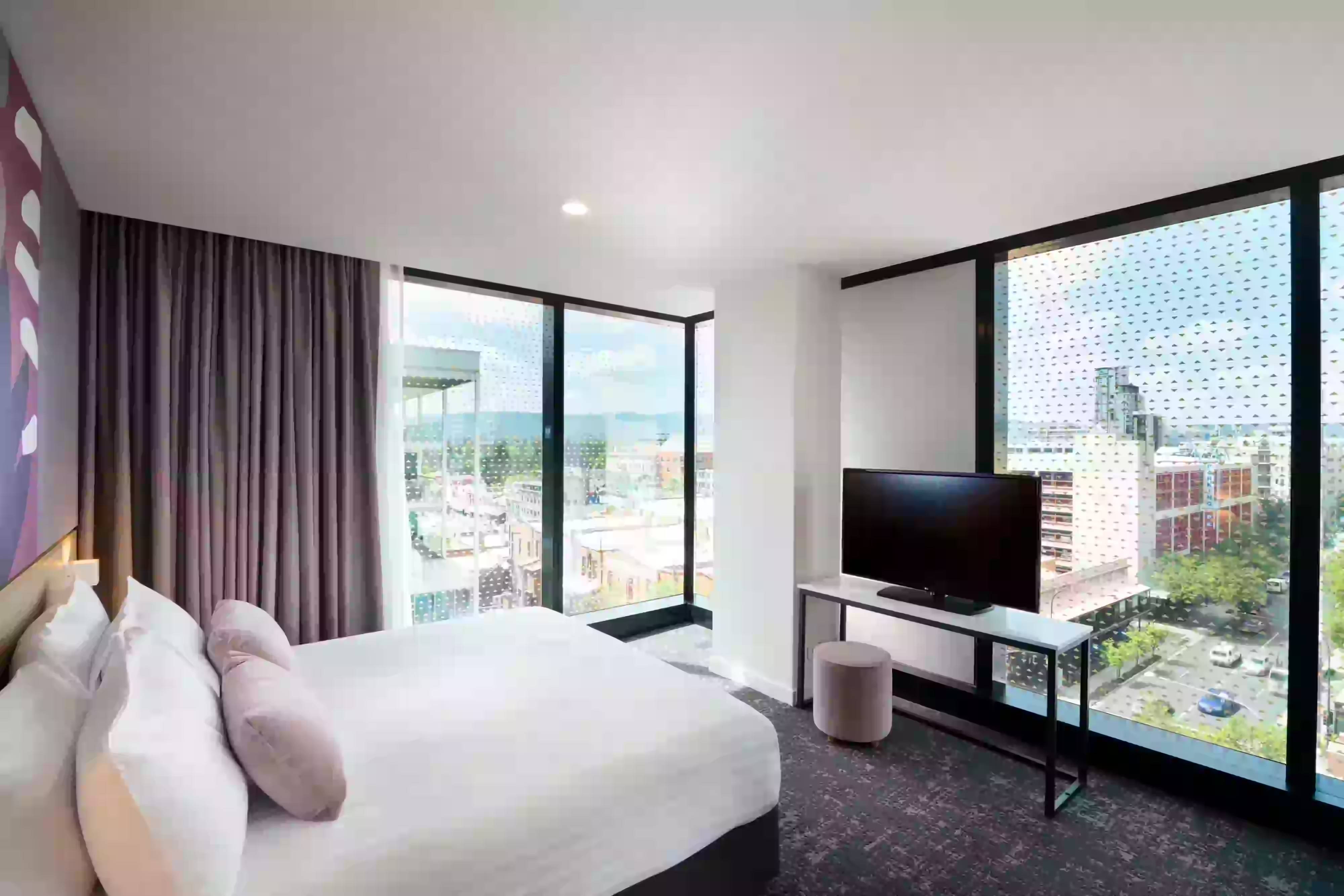Crowne Plaza Adelaide, an IHG Hotel