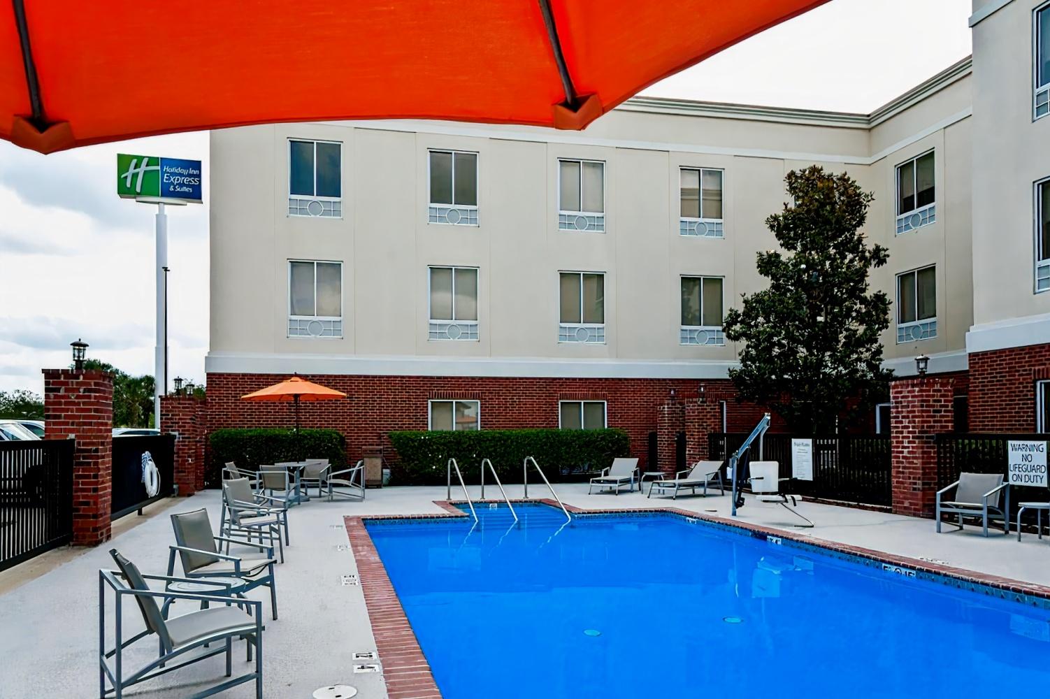 Holiday Inn Express Hotel & Suites Scott-Lafayette West