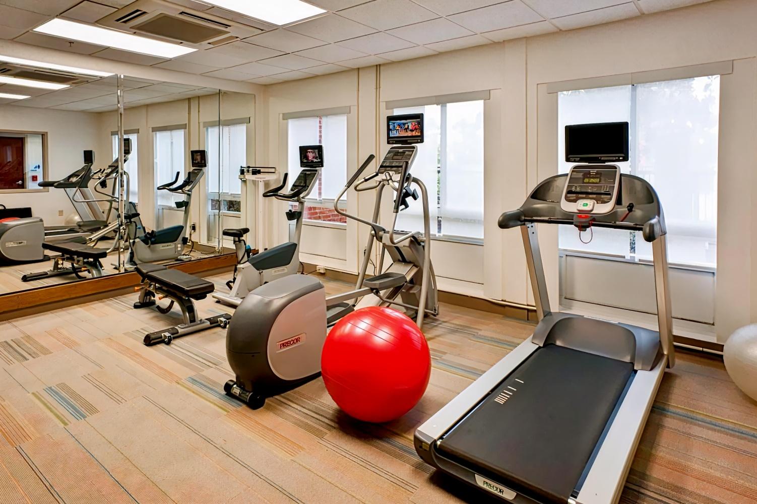 Holiday Inn Express Hotel & Suites Scott-Lafayette West