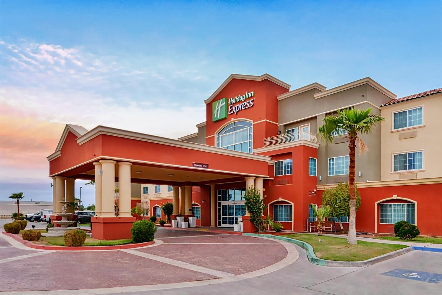 Holiday Inn Express Hotel & Suites El Centro