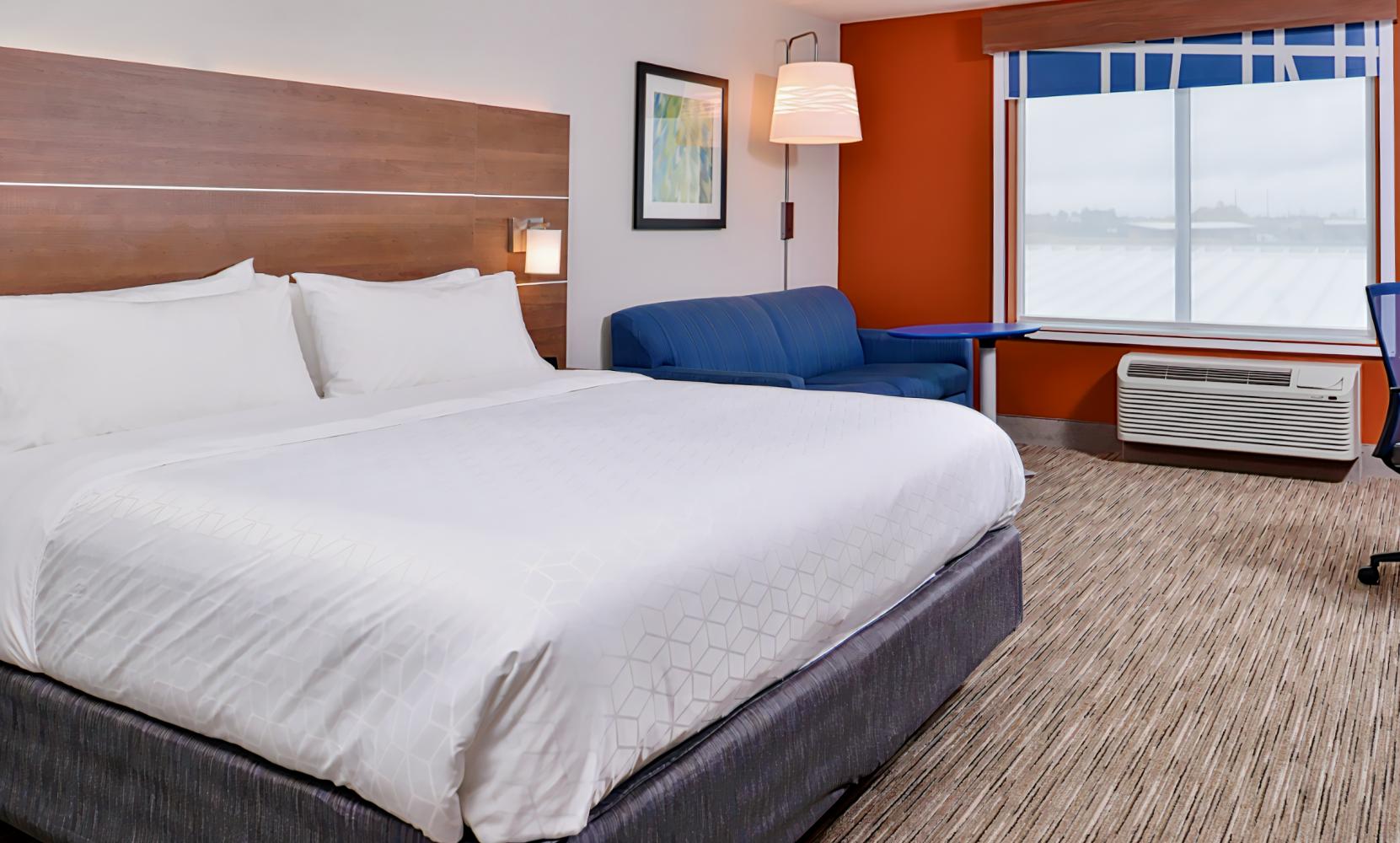 Holiday Inn Express & Suites Marshalltown