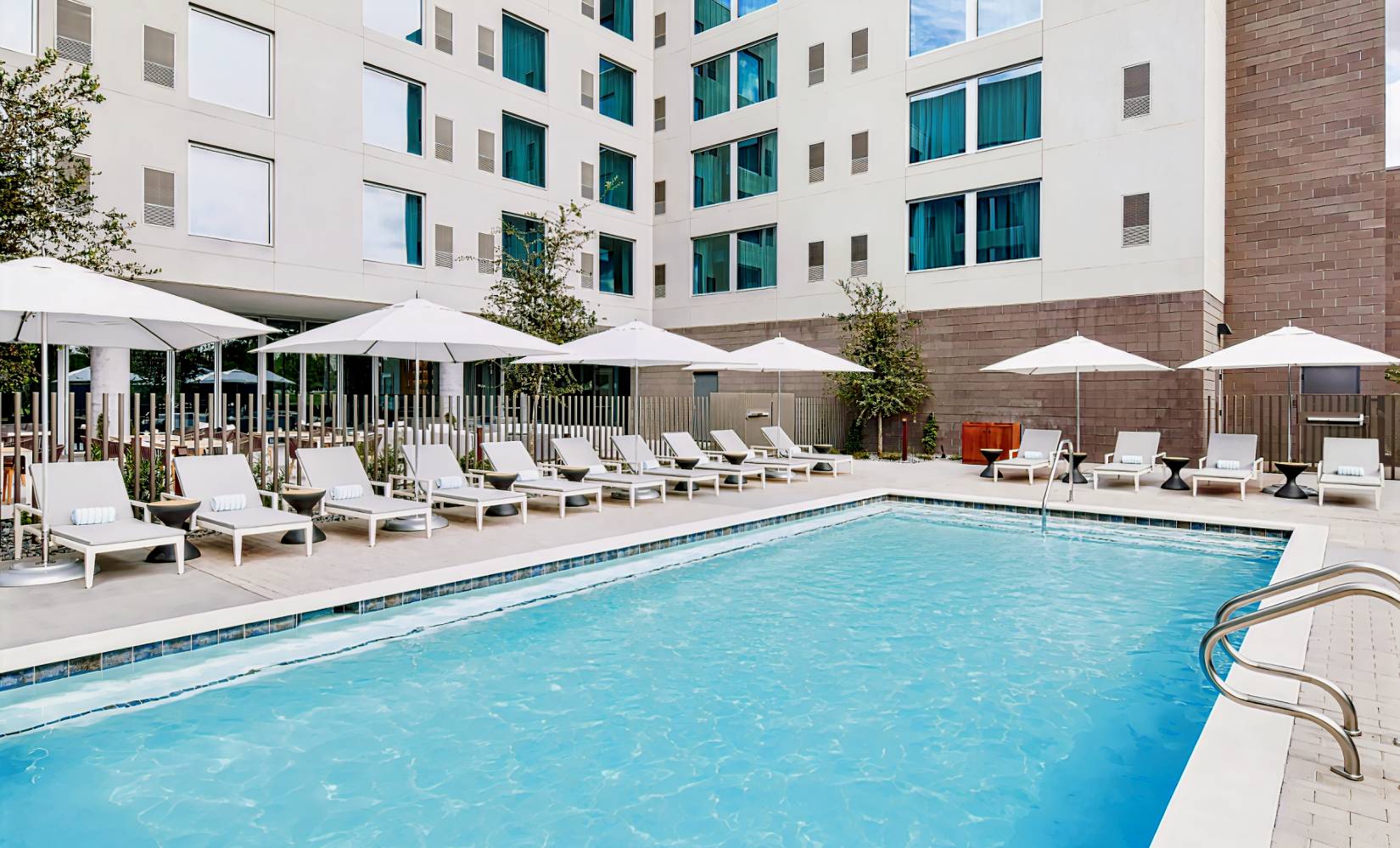 AC Hotel by Marriott Phoenix Biltmore