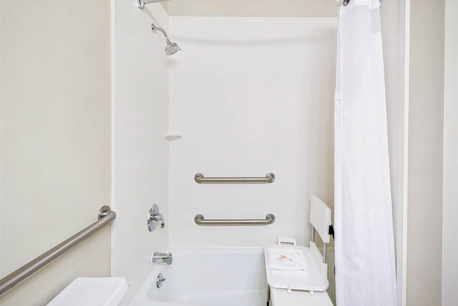 Holiday Inn Roanoke - Tanglewood Route 419 & I 581, an IHG Hotel