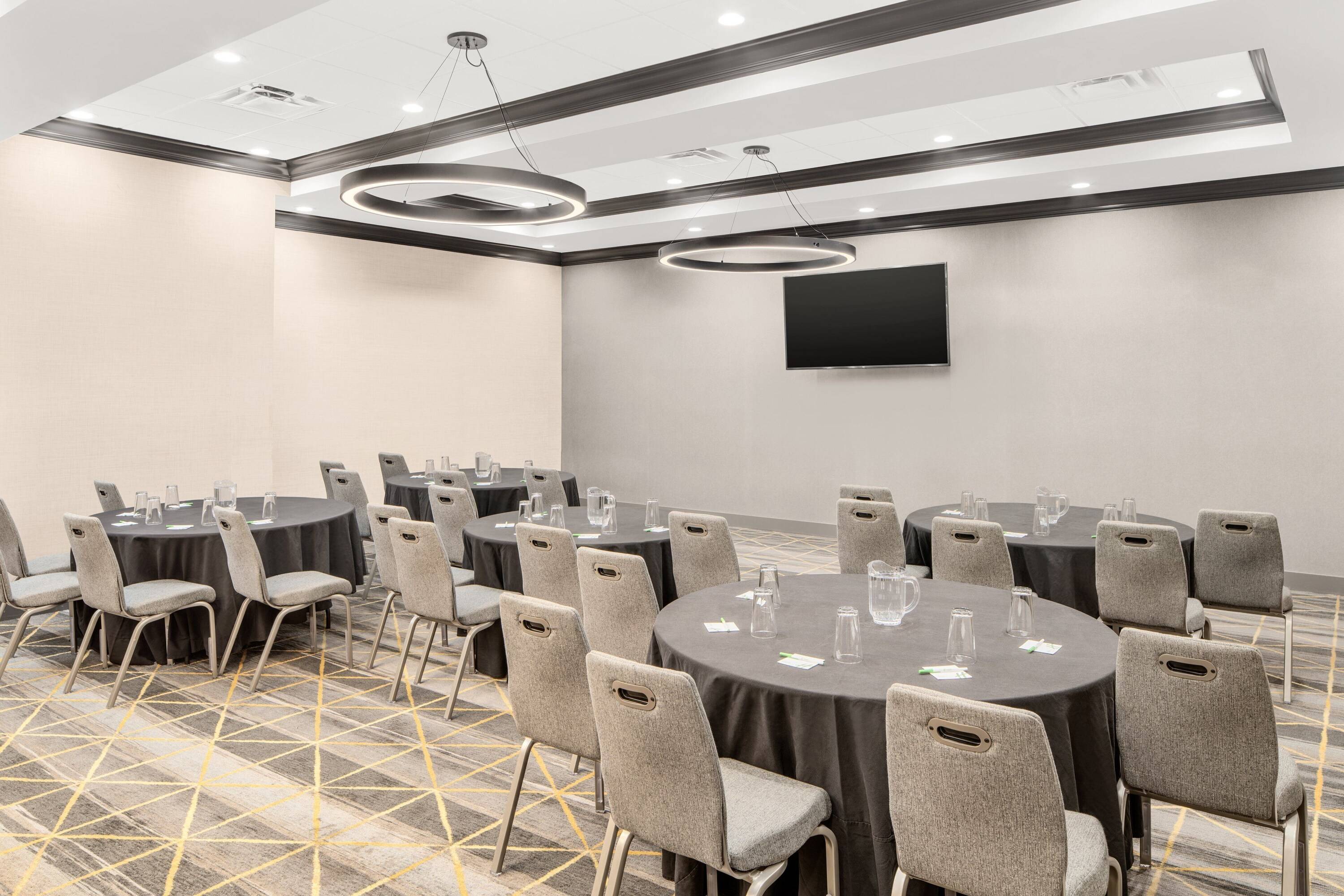 Holiday Inn & Suites Orlando  I-Drive Theme Parks