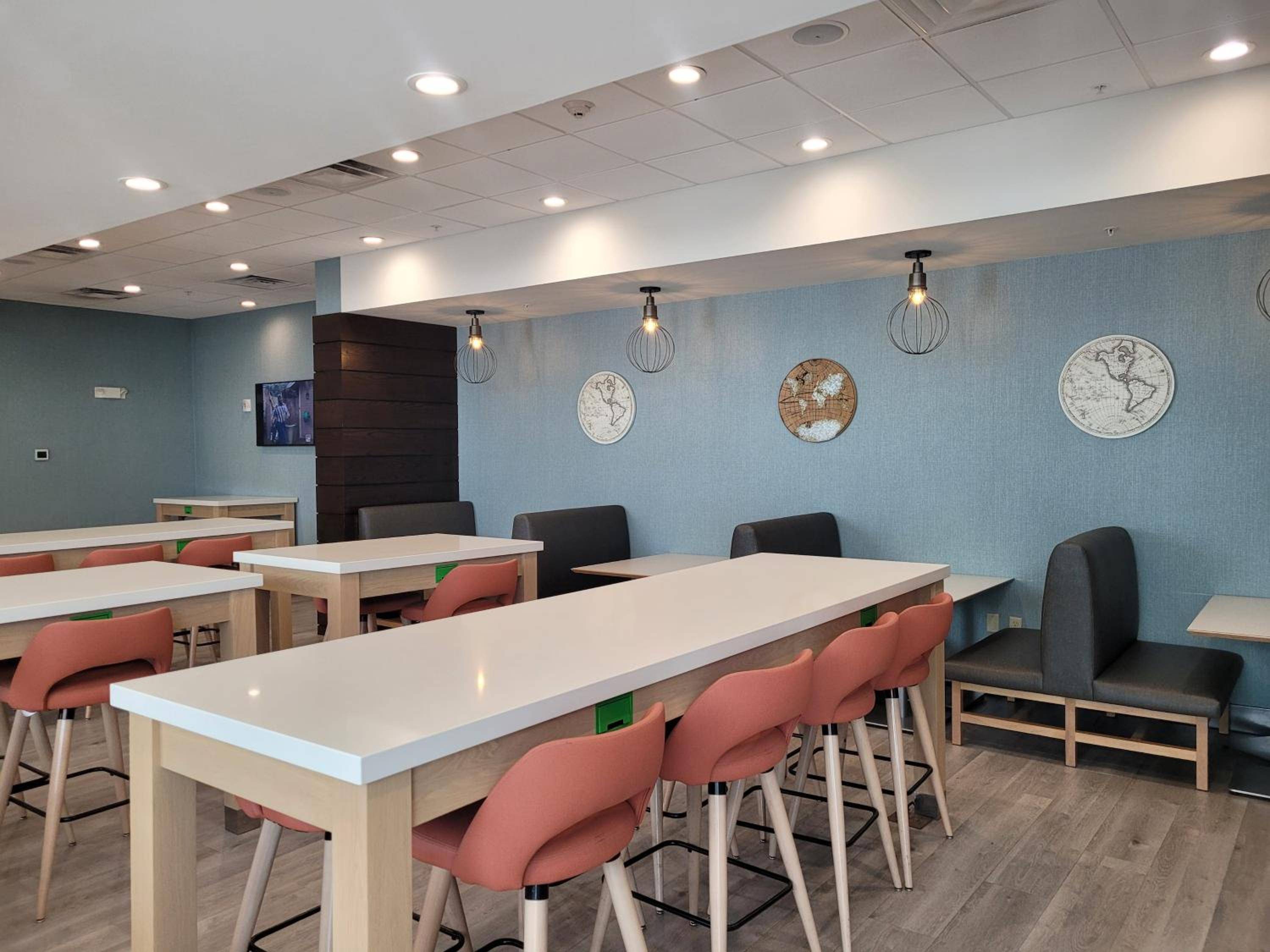 Holiday Inn & Suites Orlando  I-Drive Theme Parks