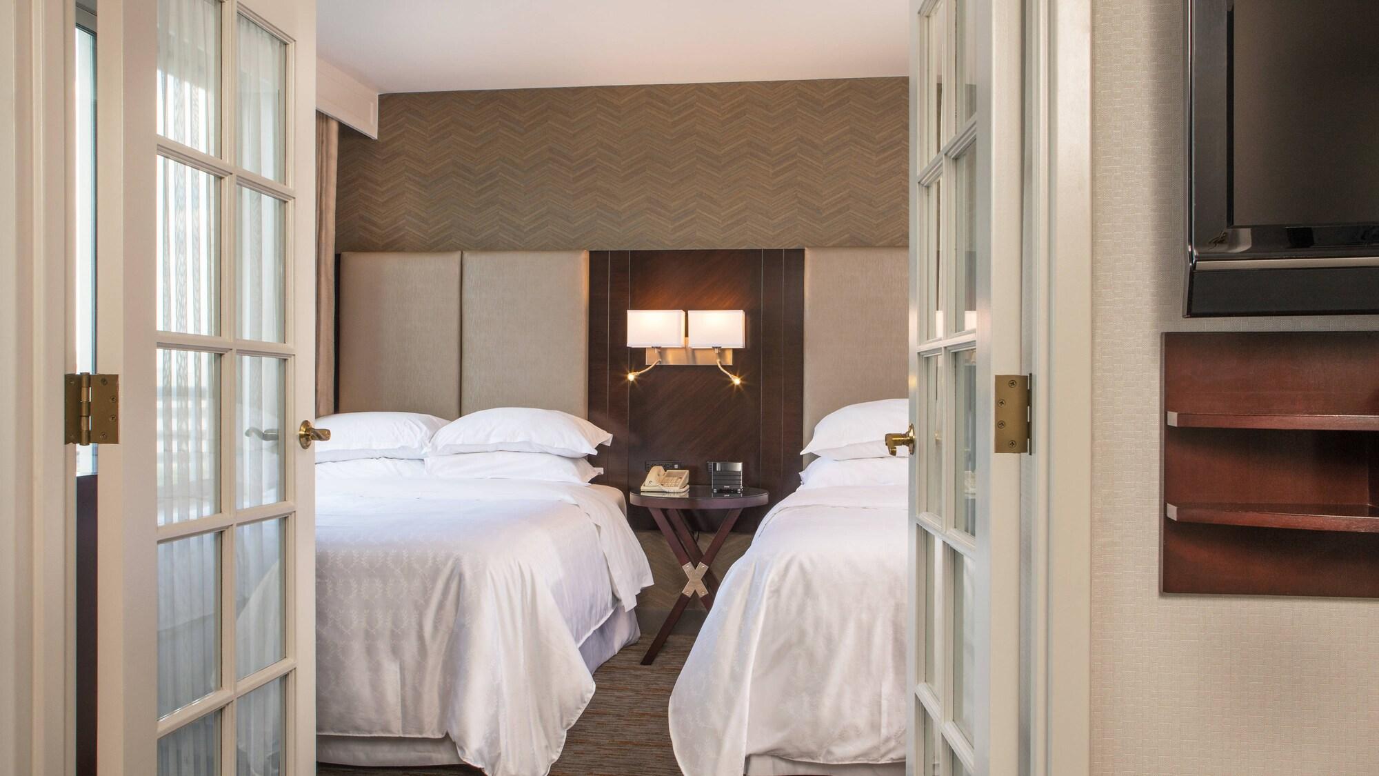 Sheraton Suites Chicago Elk Grove