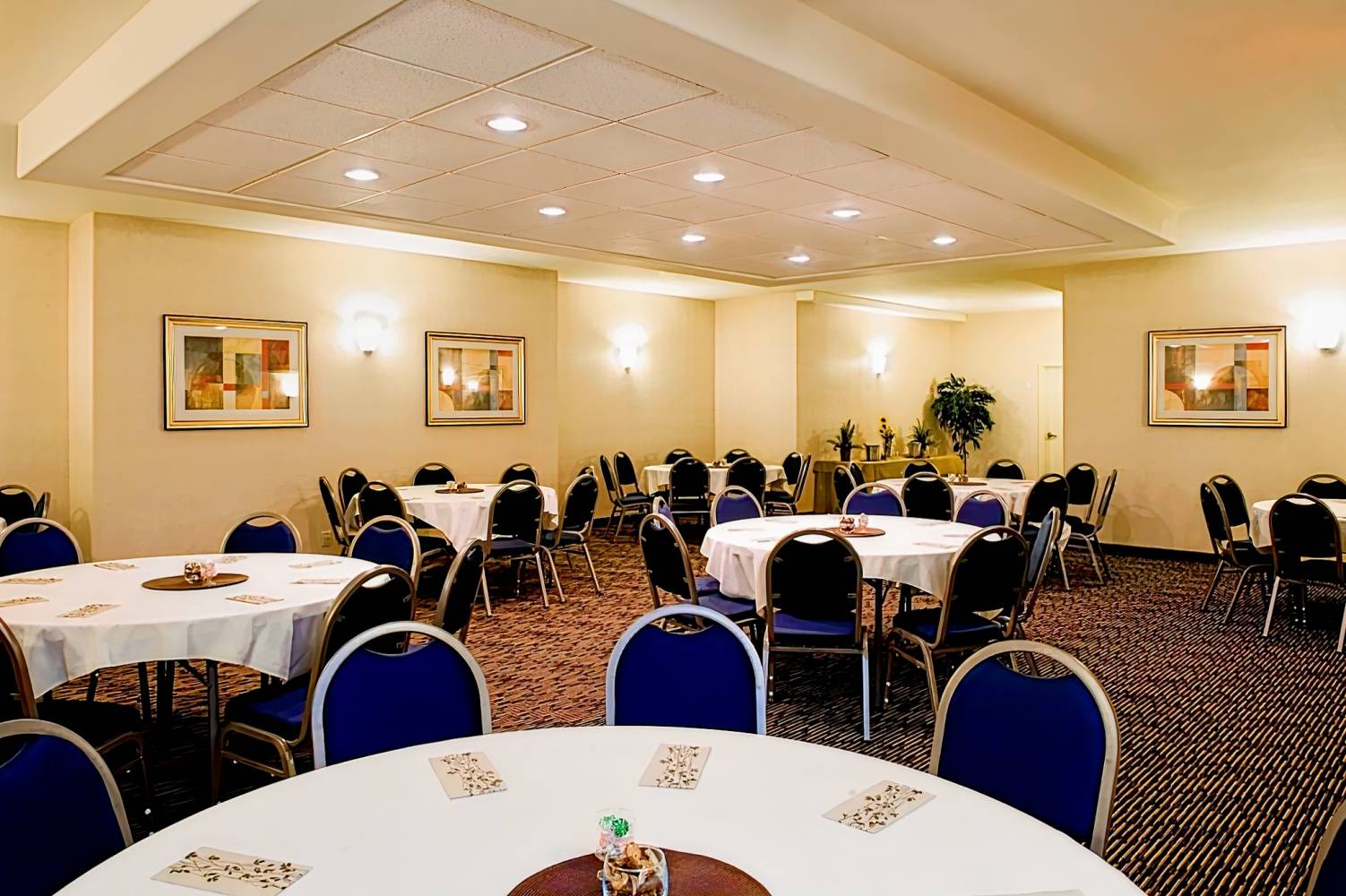 Holiday Inn Express & Suites Regina South, an IHG Hotel