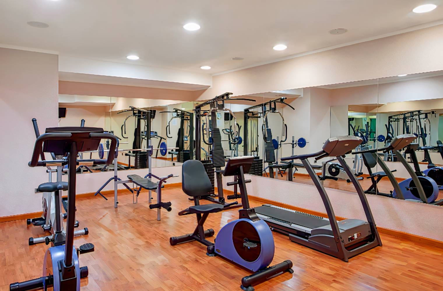 Holiday Inn Cagliari