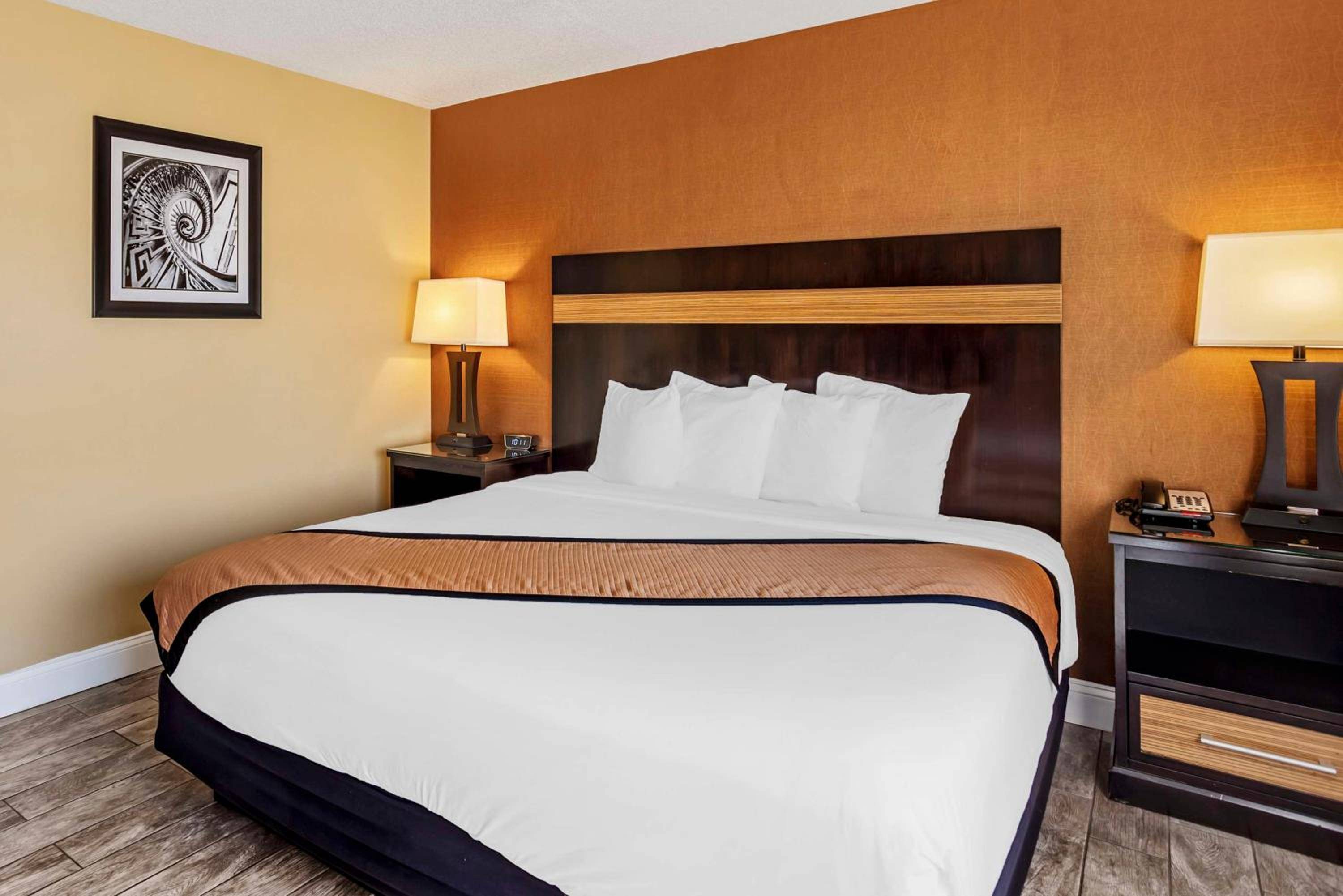 Best Western Plus Newark Airport West