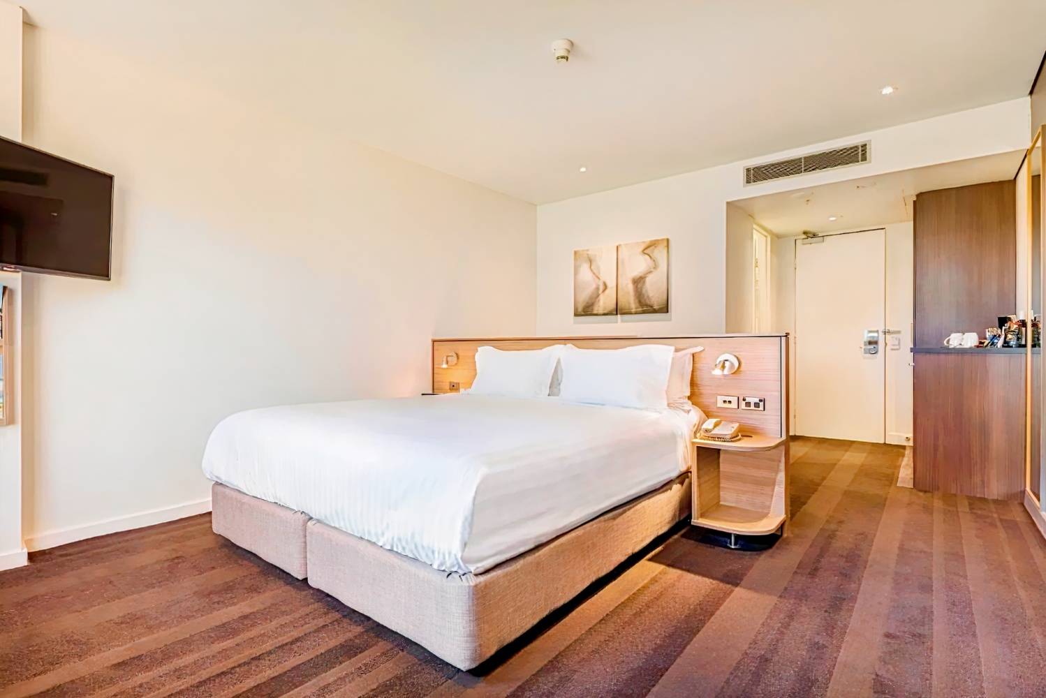 Crowne Plaza Canberra, an IHG Hotel