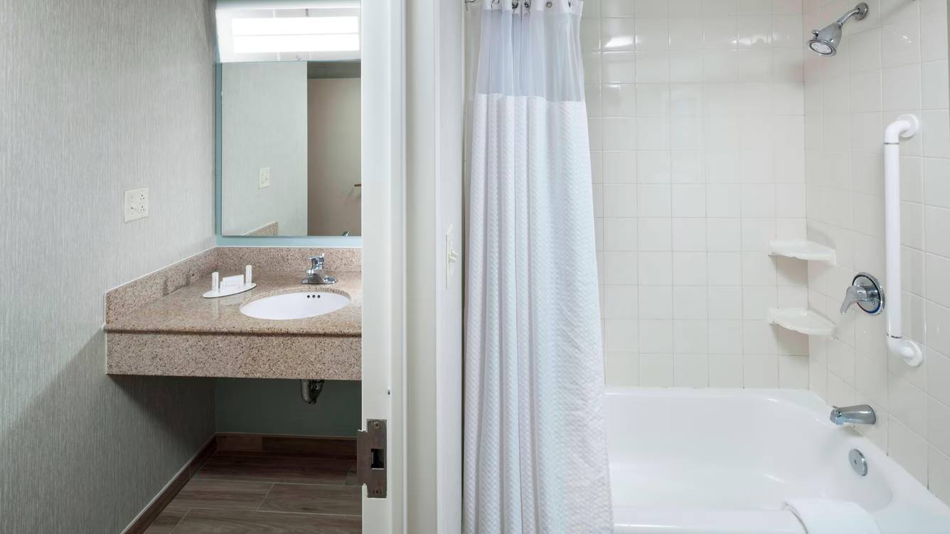 Courtyard Virginia Beach Oceanfront / North 37th Street