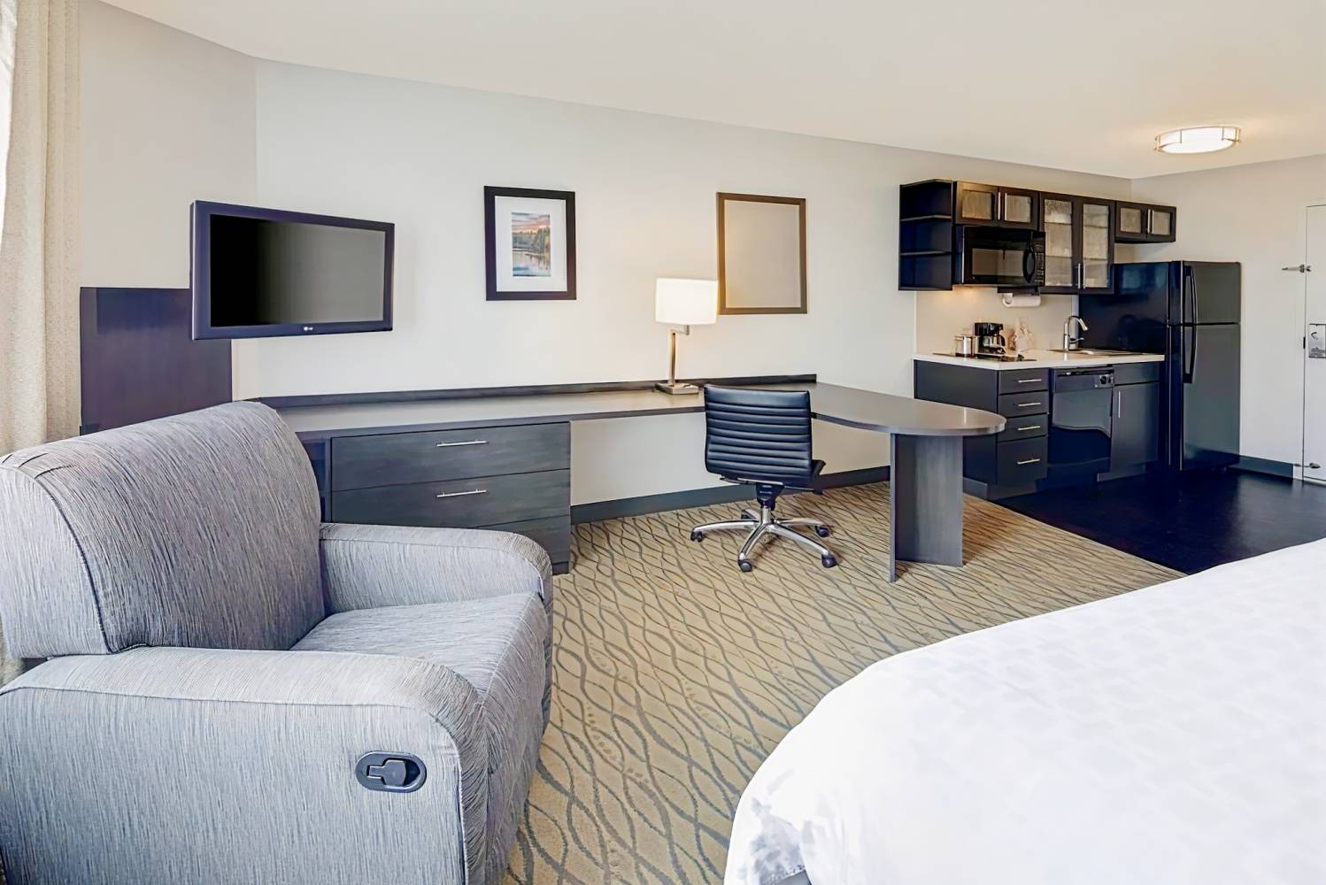 Candlewood Suites Rogers