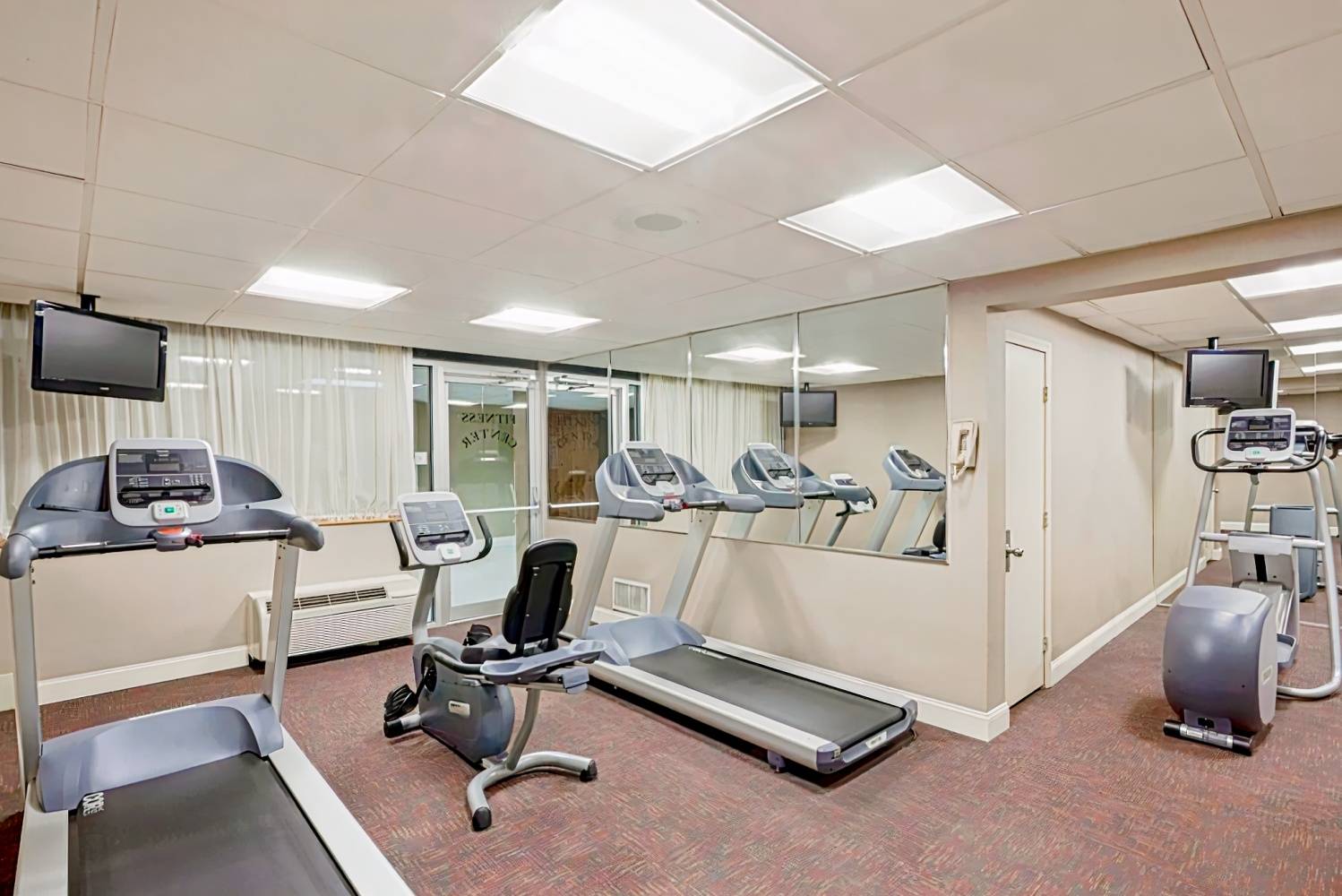 Holiday Inn & Suites Marlborough