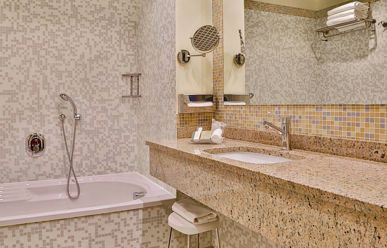 Crowne Plaza Venice East, an IHG Hotel