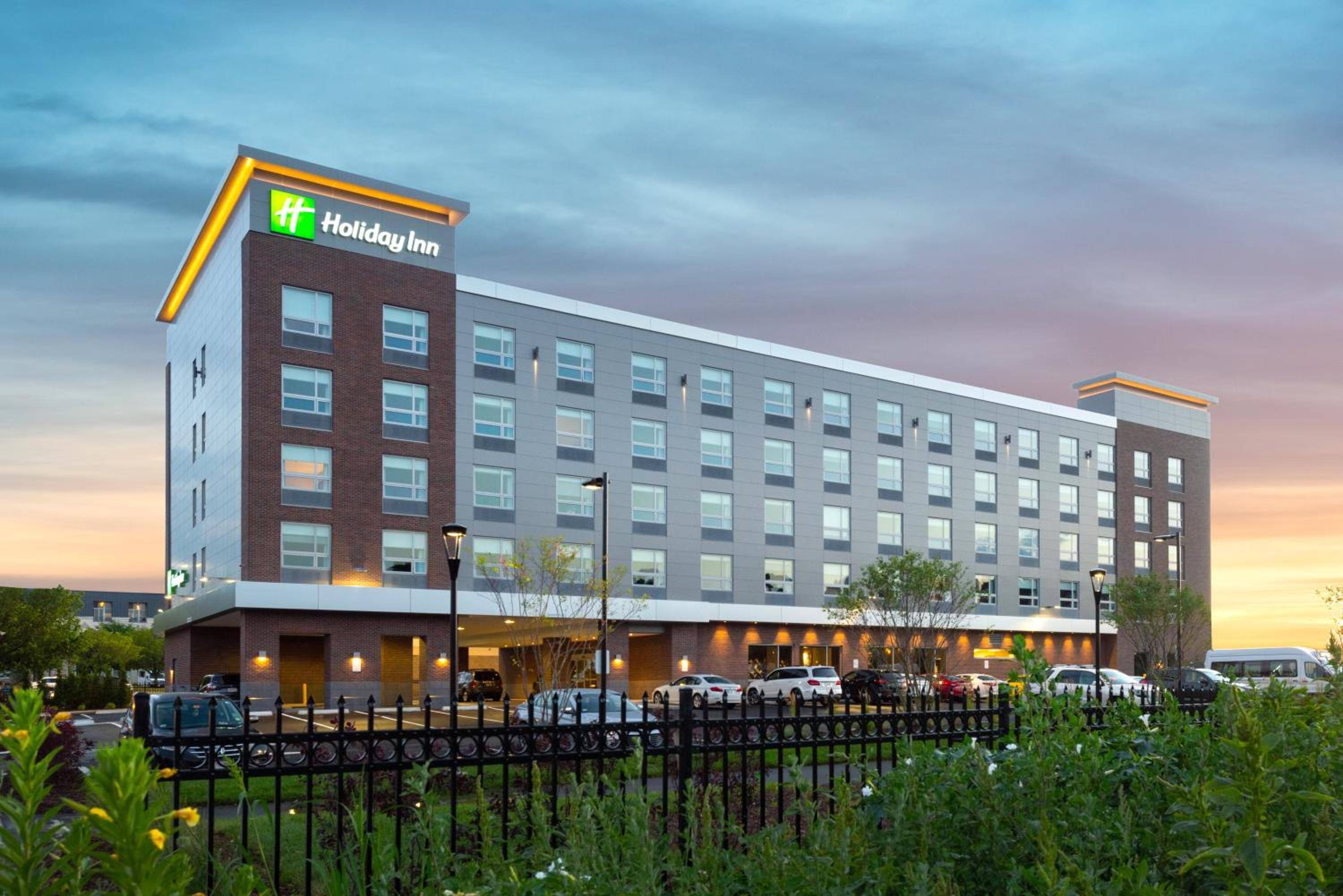 Holiday Inn Boston Logan Airport - Chelsea