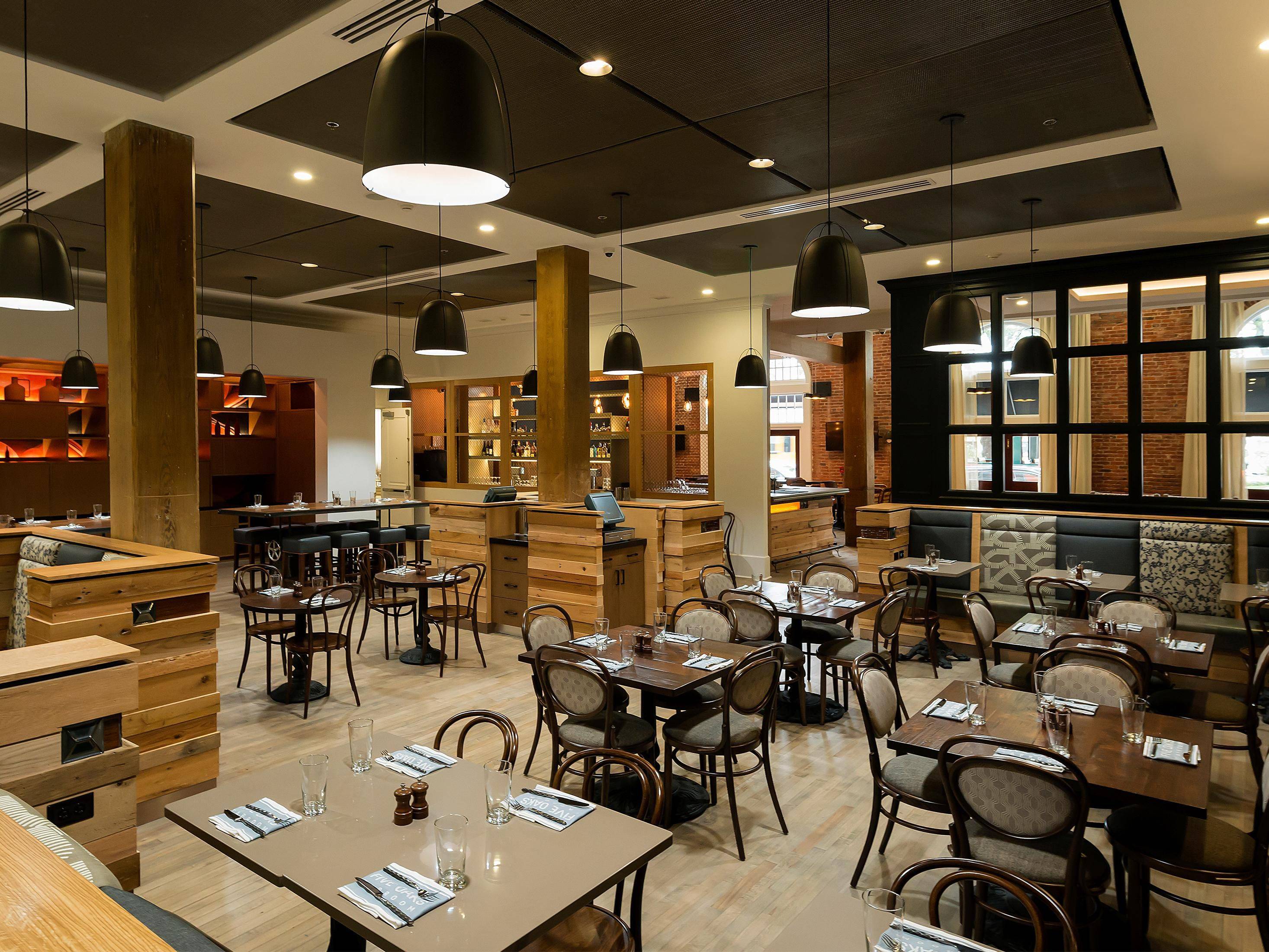 Hotel Indigo Savannah Historic District, an IHG Hotel