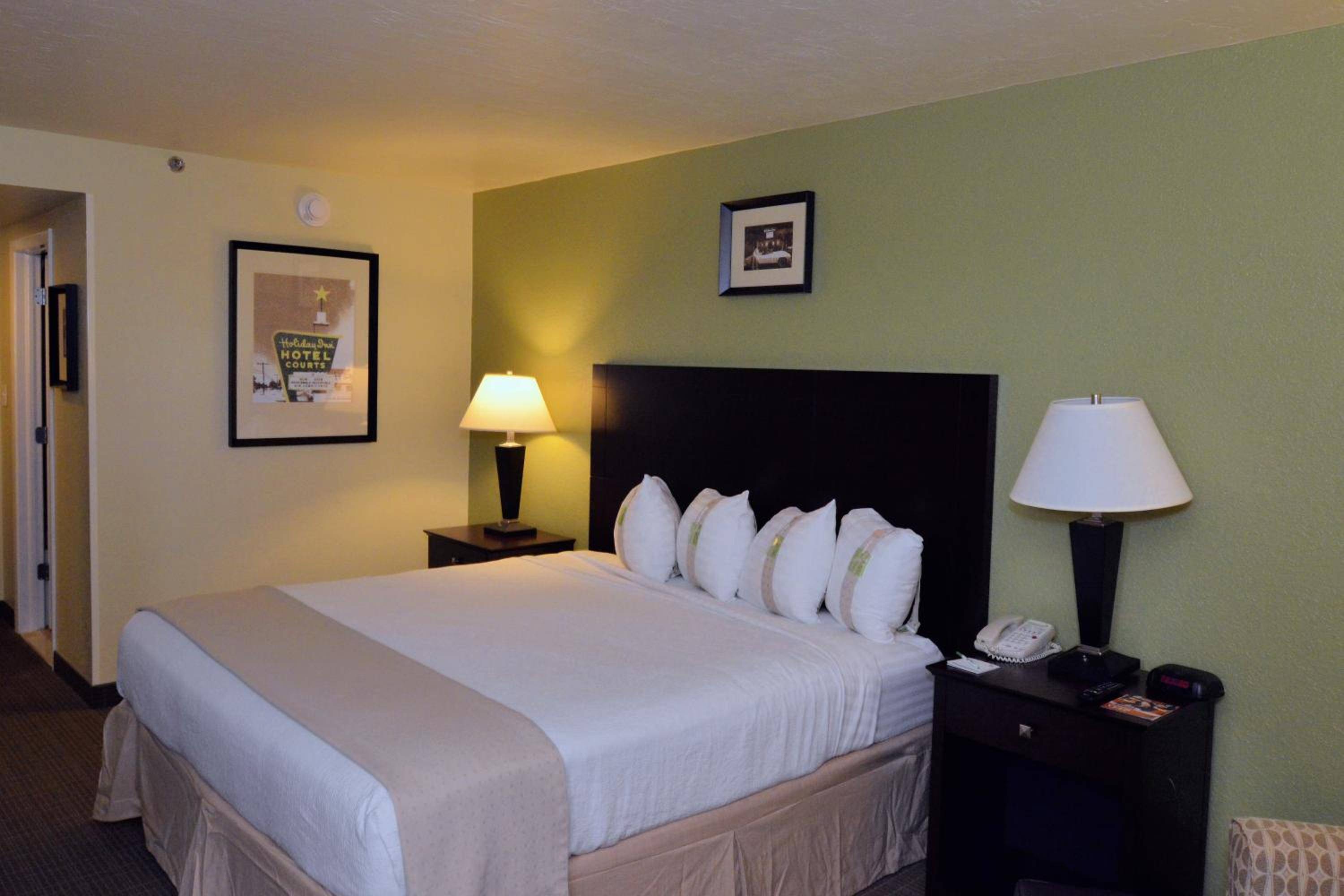 Holiday Inn - Fort Myers - Downtown Area, an IHG Hotel