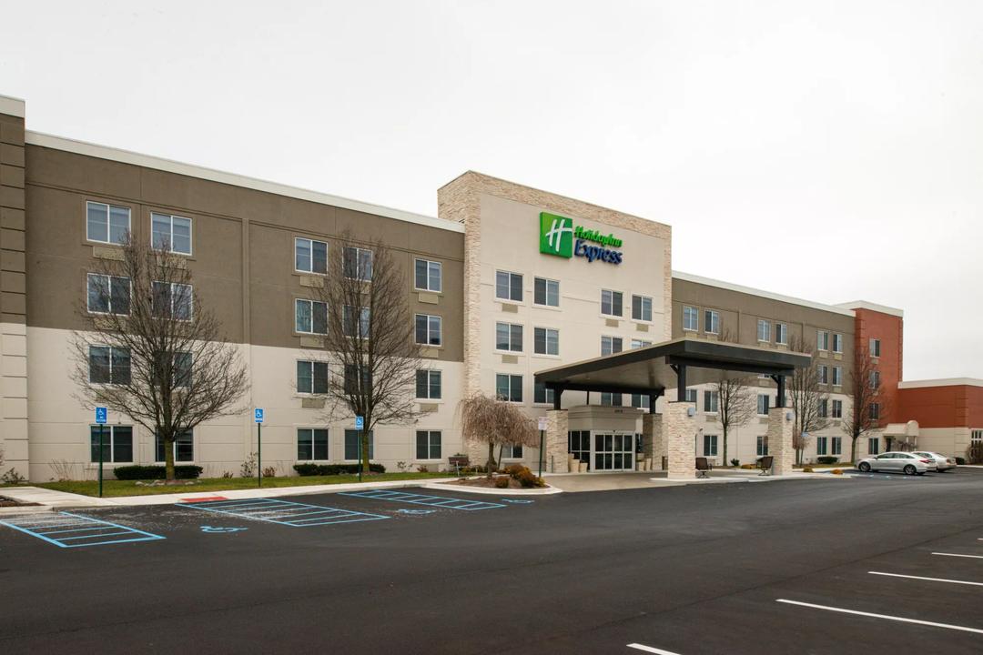 Holiday Inn Express Wixom, an IHG Hotel