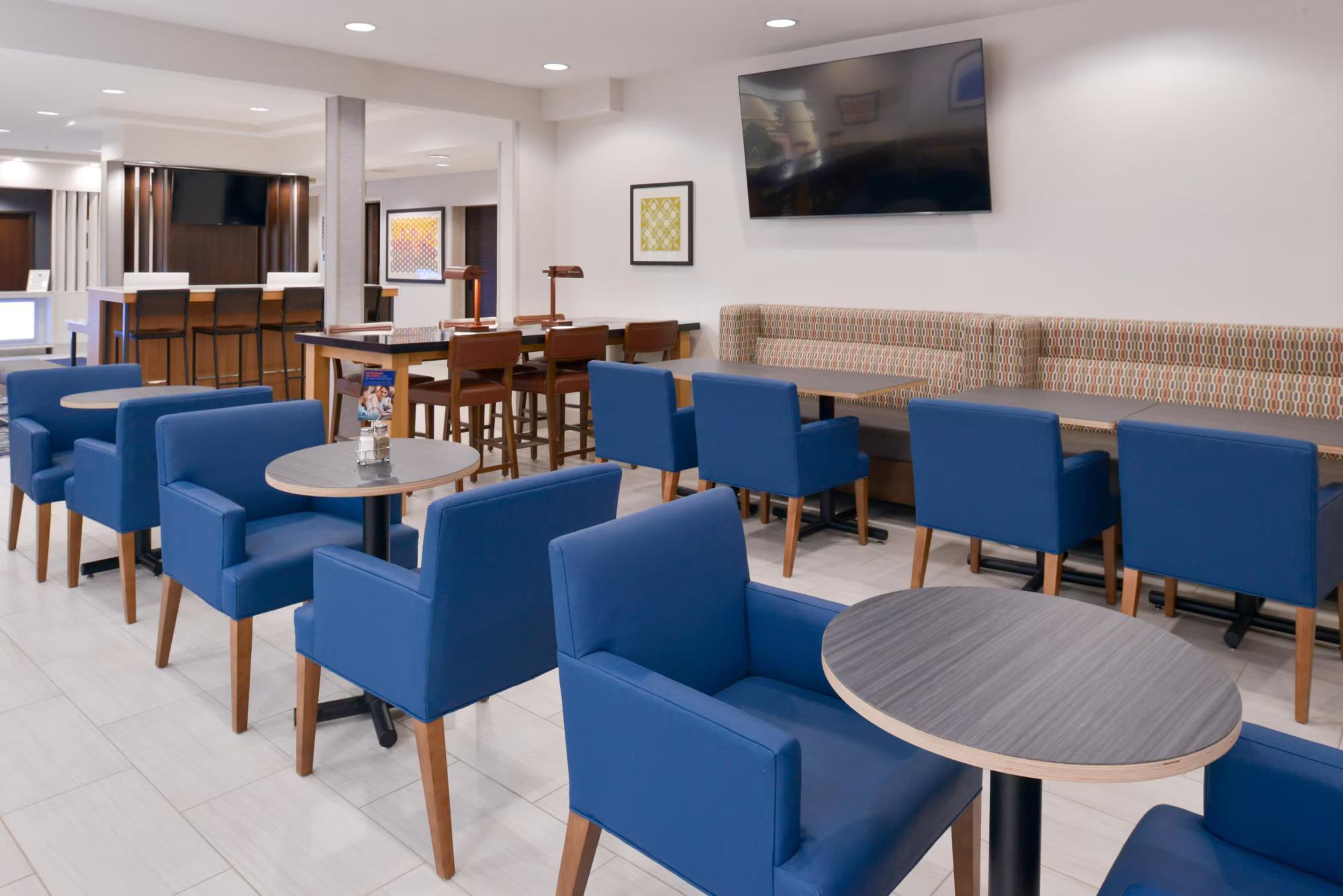 Holiday Inn Express Wixom, an IHG Hotel