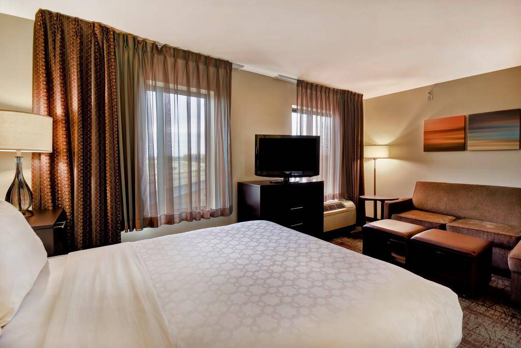 Staybridge Suites Middleton/Madison-West