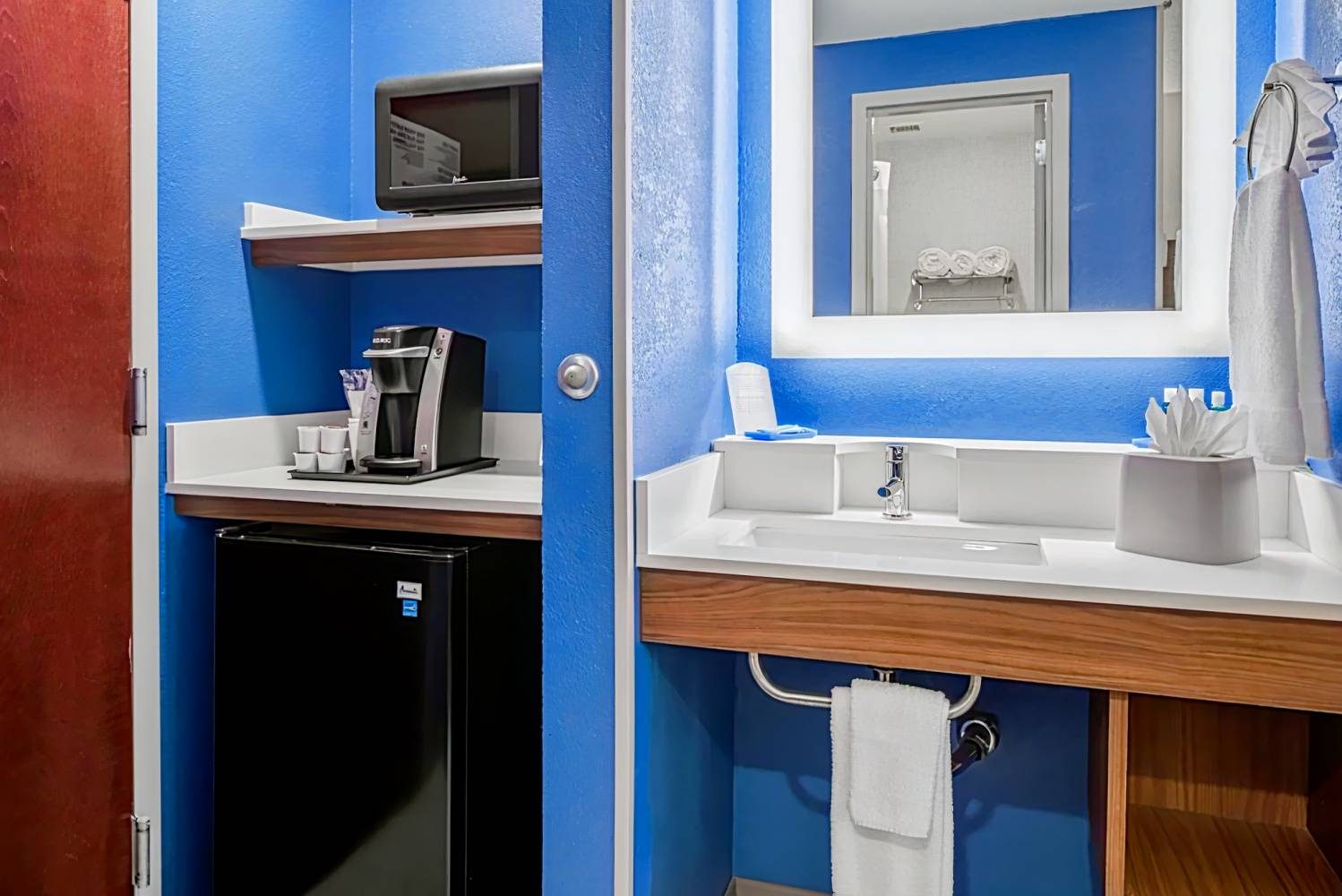 Holiday Inn Express Atlanta Airport