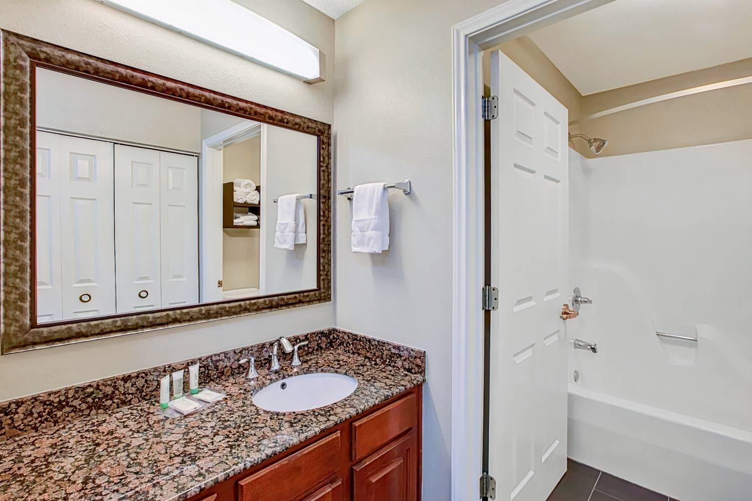 Staybridge Suites Louisville - East