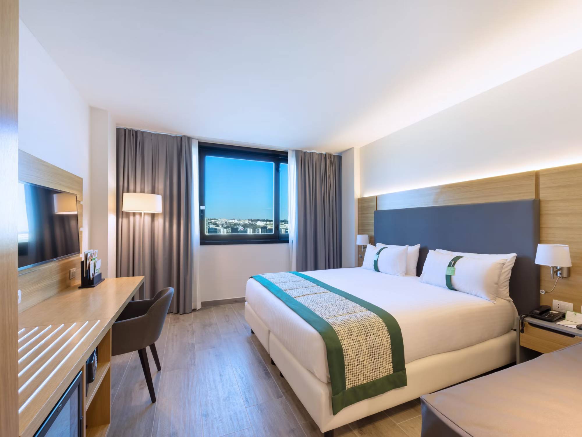 Holiday Inn Naples, an IHG Hotel