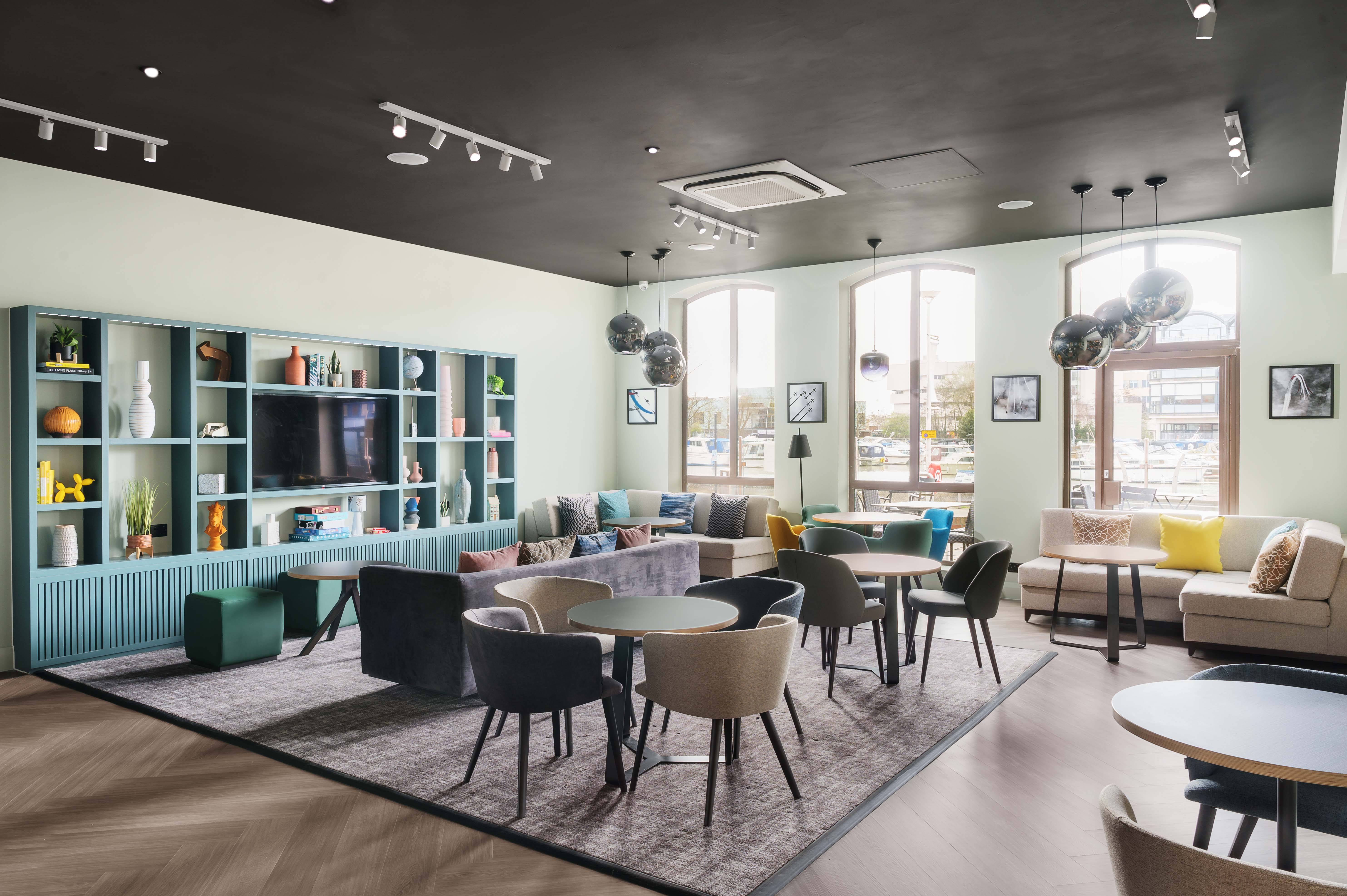 Holiday Inn Lincoln, an IHG Hotel