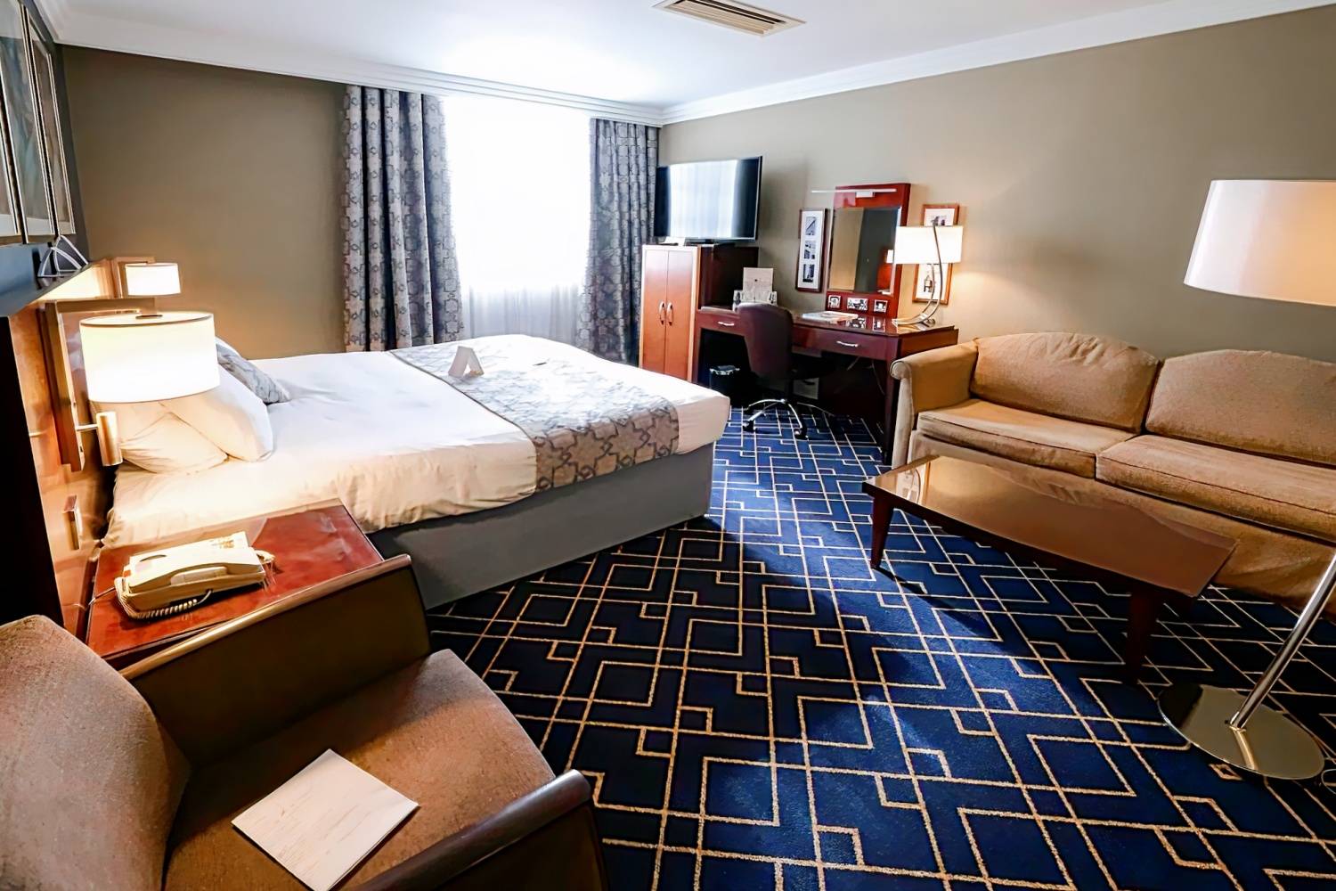 Crowne Plaza Liverpool - John Lennon Airport, an IHG Hotel