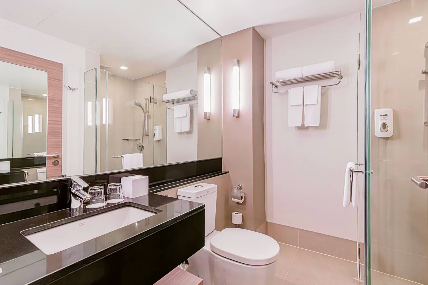 Holiday Inn Express Bangkok Sathorn