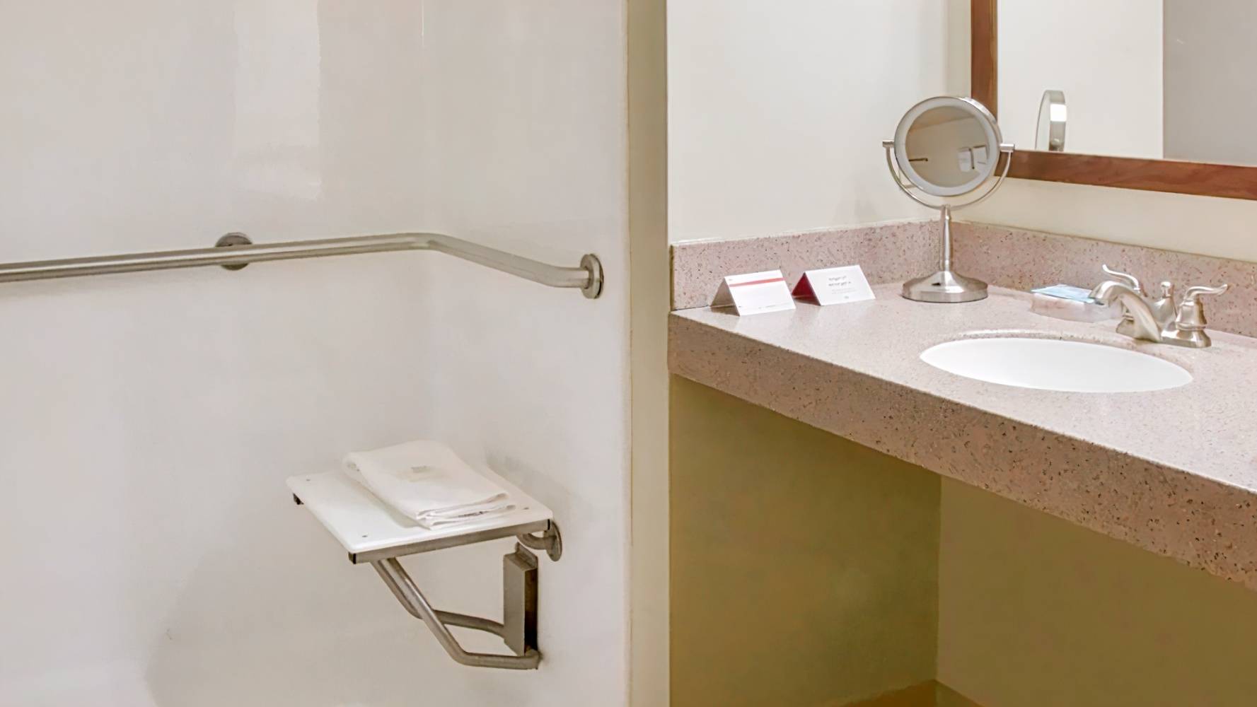 Crowne Plaza Cleveland Airport