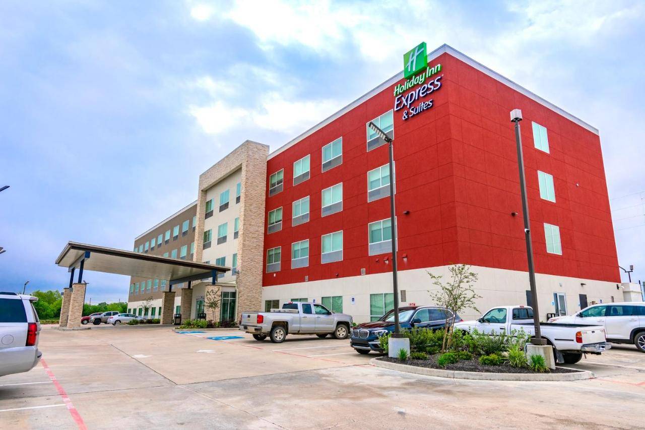 Holiday Inn Express & Suites - Houston IAH - Beltway 8