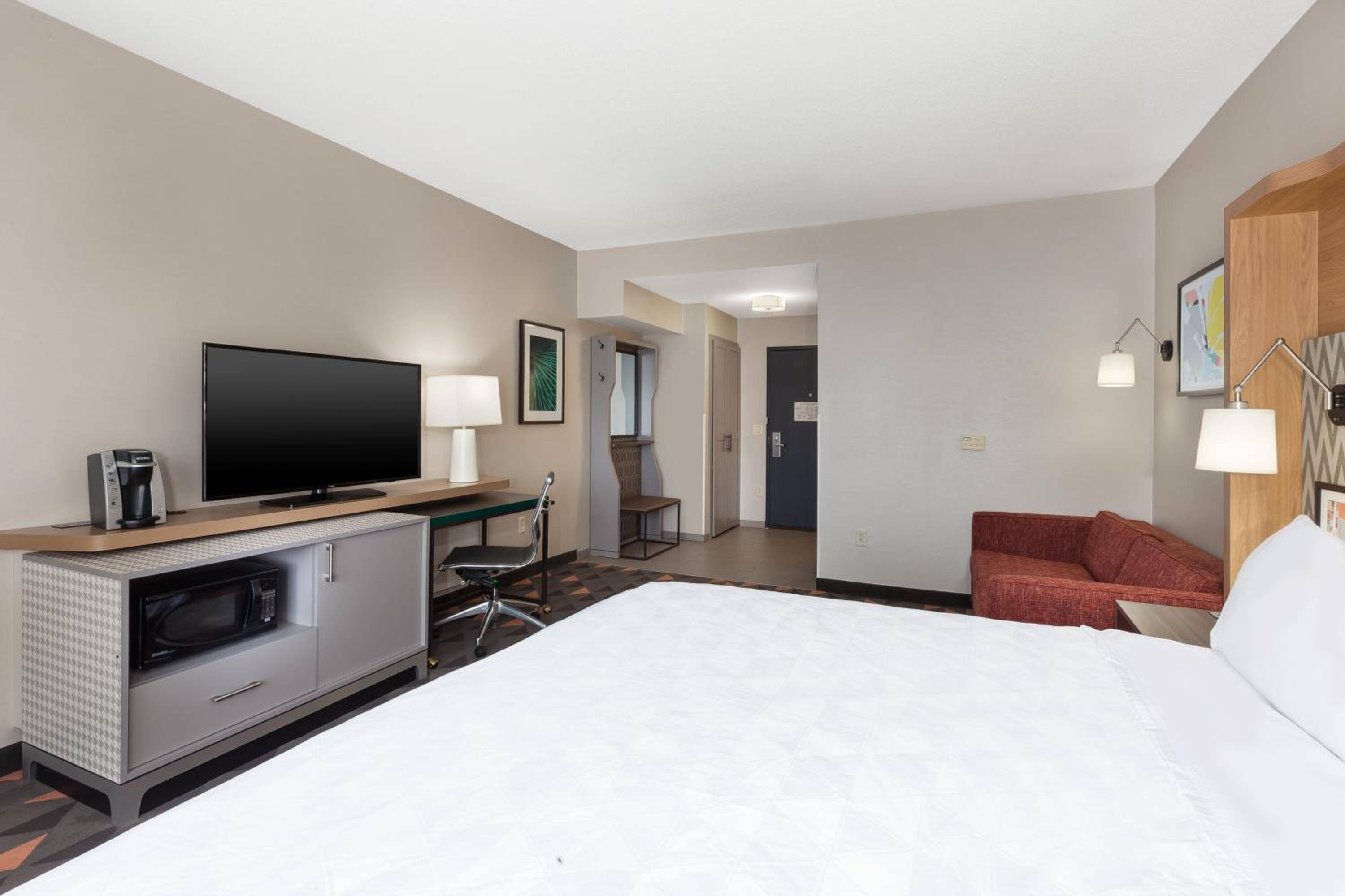 Holiday Inn Grand Rapids - South, an IHG Hotel