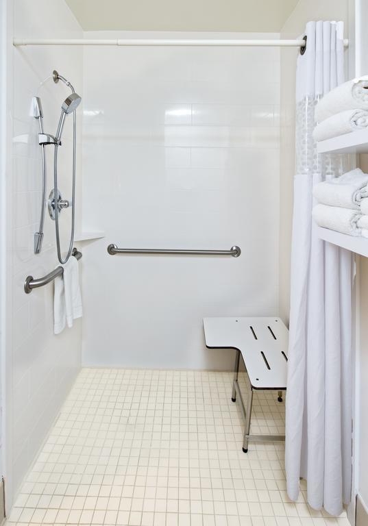 Hampton Inn & Suites Pensacola I-10 N at University Town Plaza