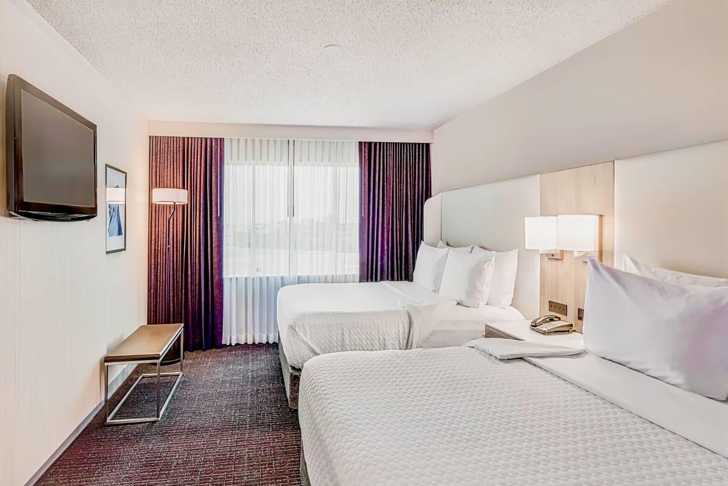 Crowne Plaza Suites Arlington - Ballpark - Stadium