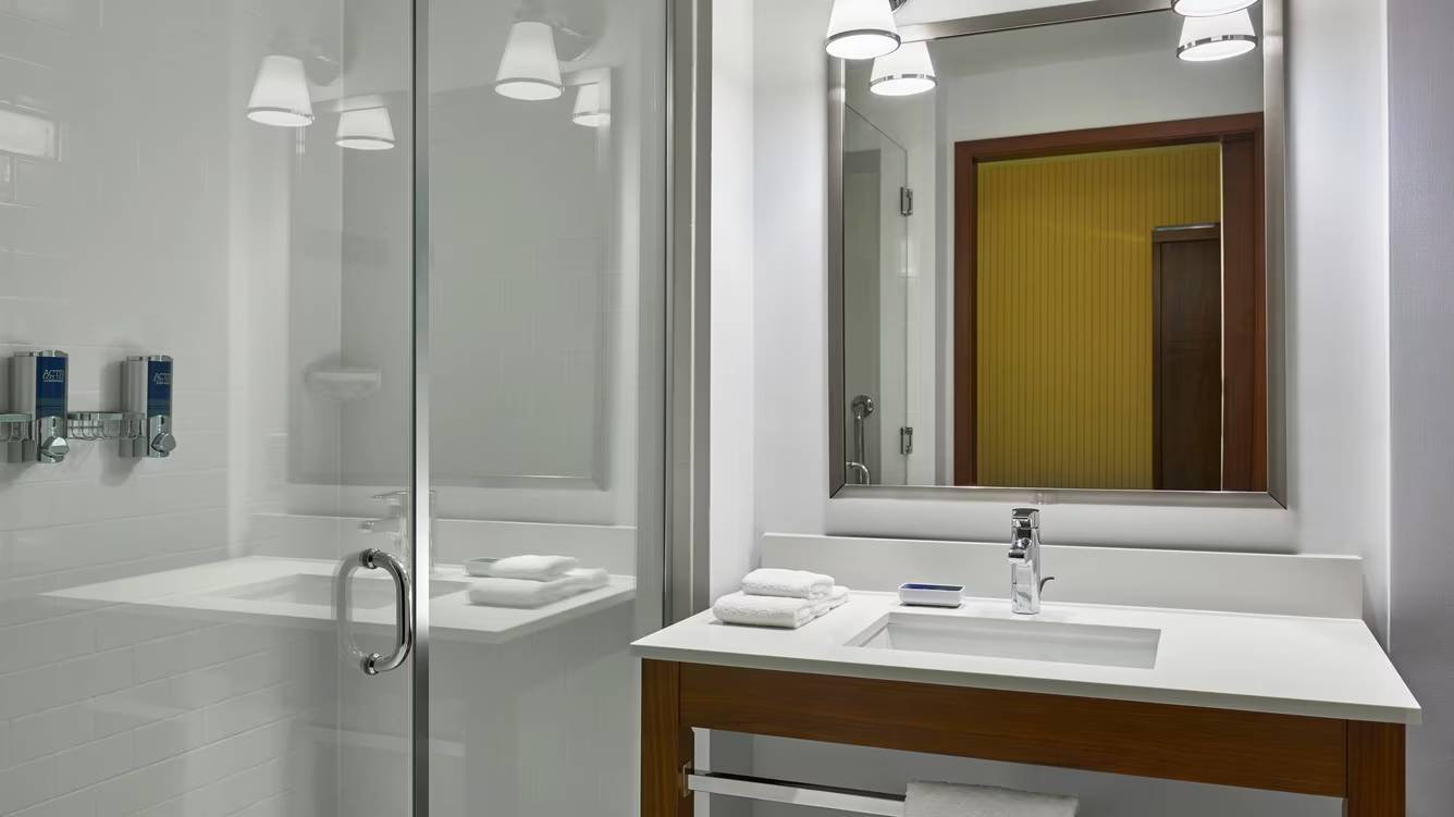 Four Points by Sheraton Fargo Medical Center